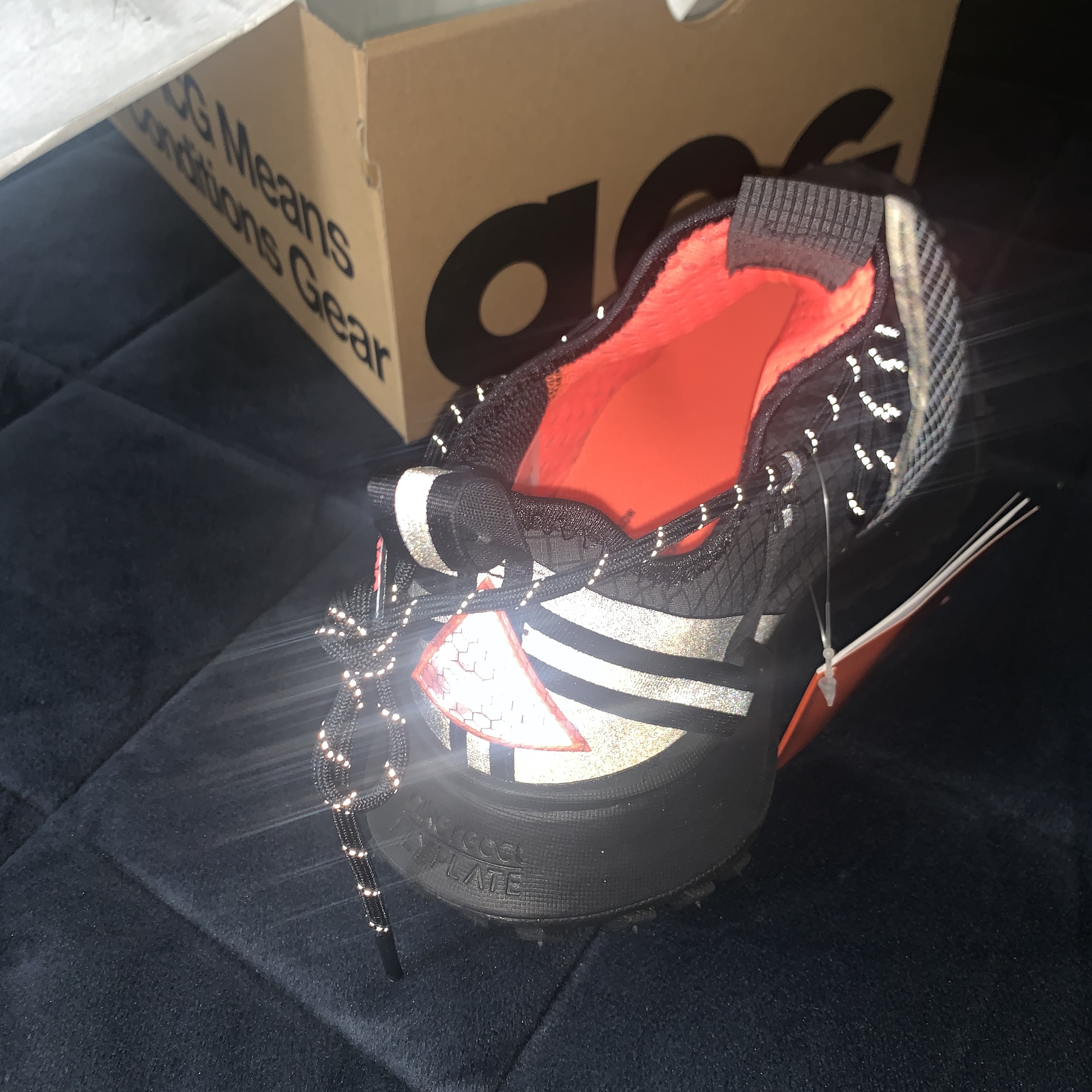 Nike ACG Mountain Fly Low Anthracite 착용 스타일 - 4