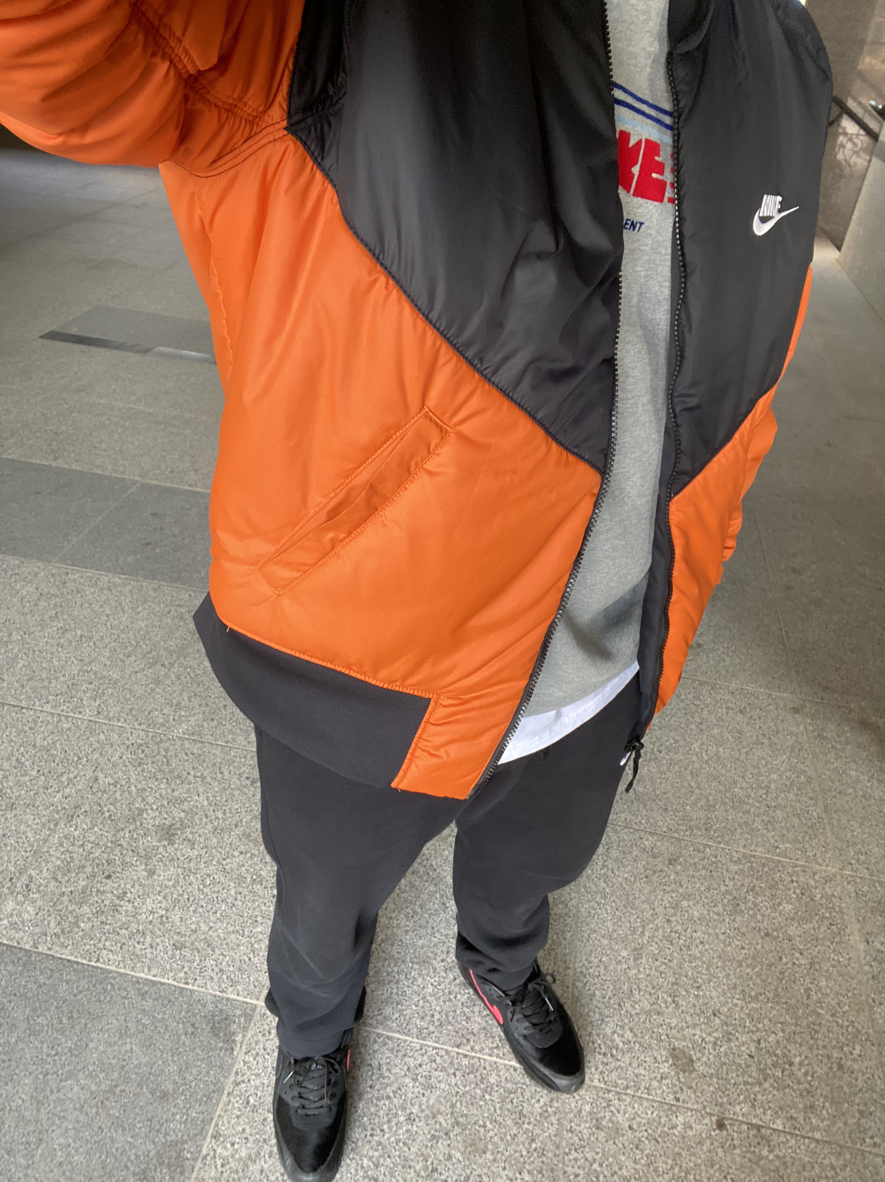 Essentials 3D Silicon Applique Pullover Hoodie Cement - 20FW, Jordan 6 x Travis Scott Retro Olive 착용 스타일 - 5
