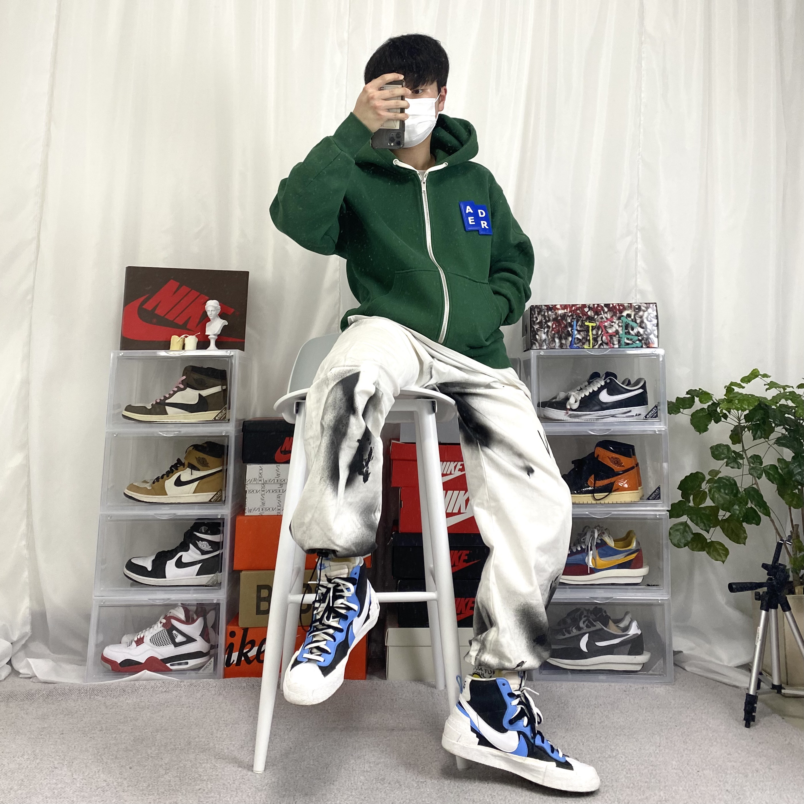 Nike x Sacai Blazer Mid White Black Legend Blue 착용 스타일