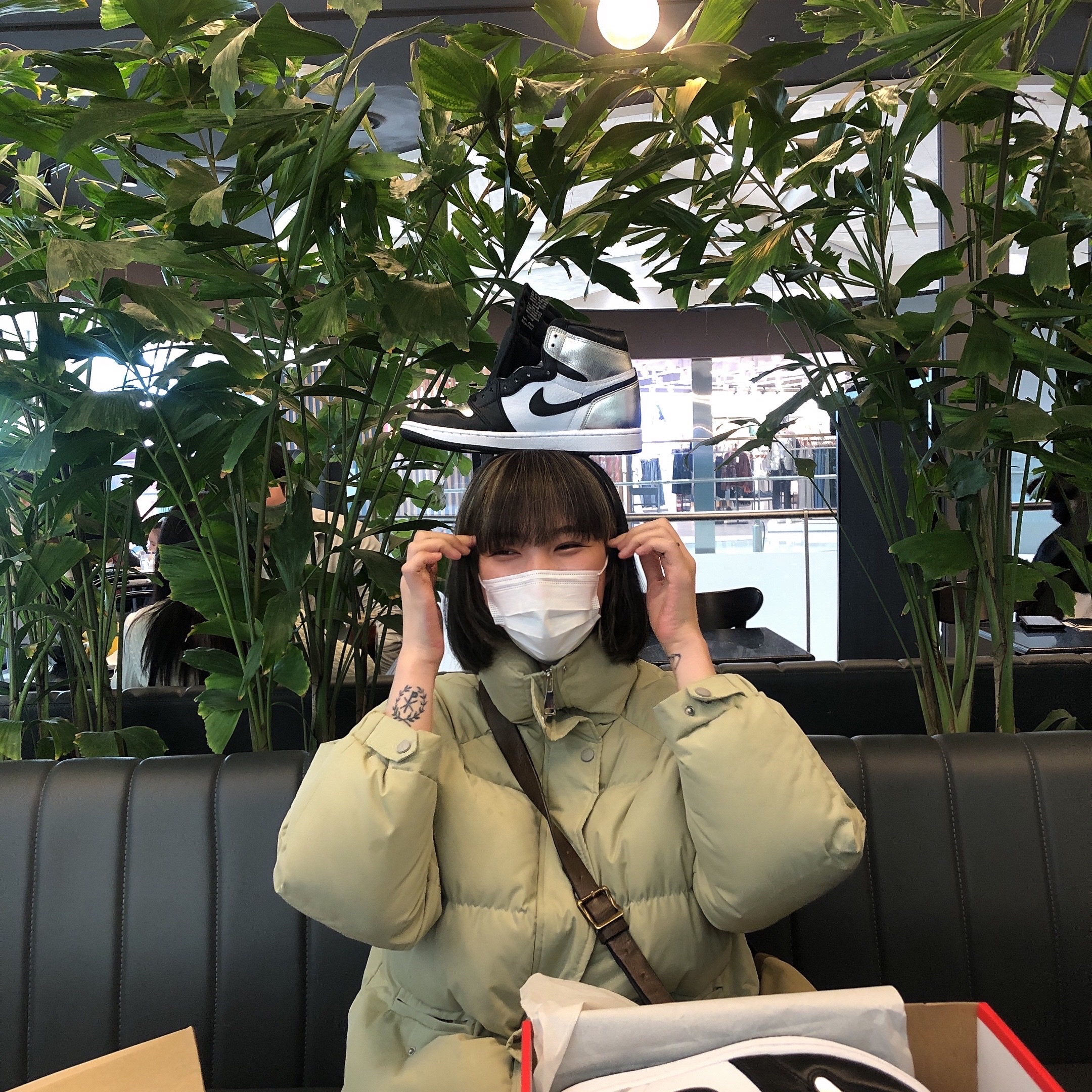 (W) Jordan 1 Retro High OG Silver Toe 착용 스타일