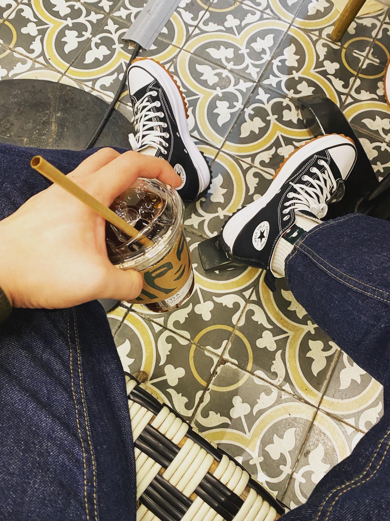 Converse Run Star Hike Hi Black White Gum 착용 스타일 - 2