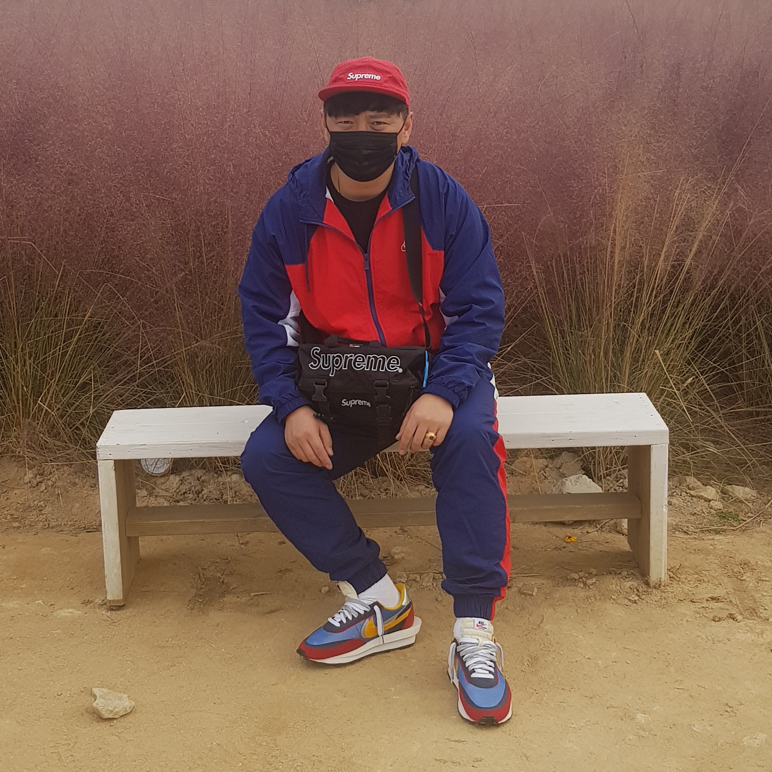 Nike x Sacai LDWaffle Blue Multi 착용 스타일