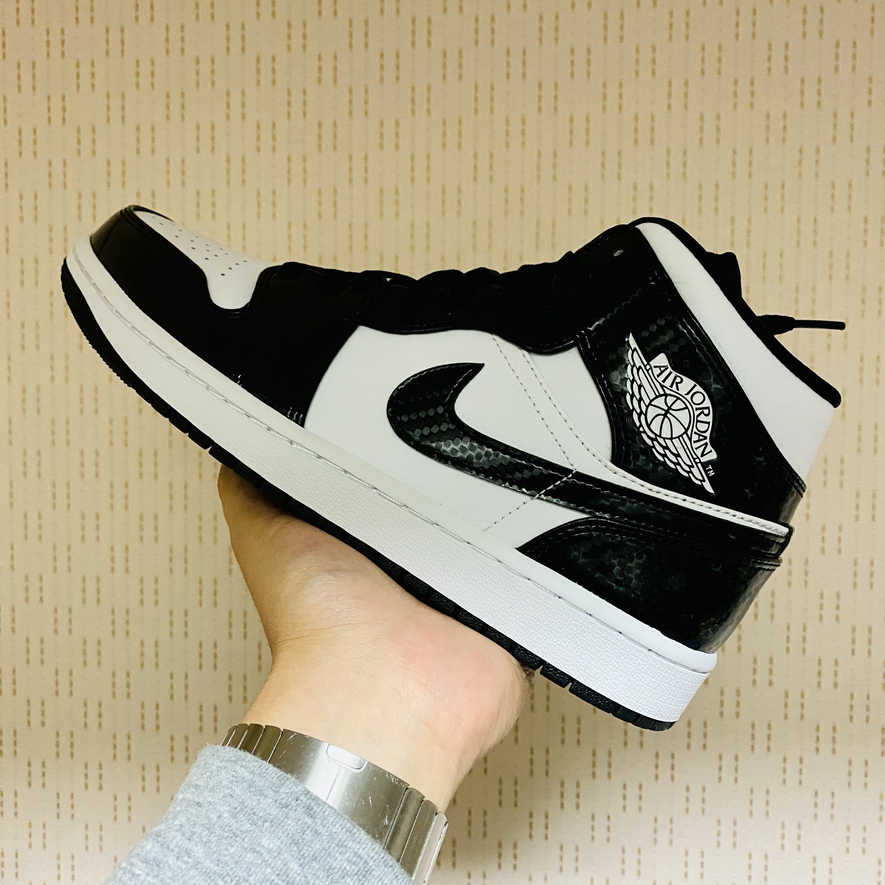 Jordan 1 Mid SE ASW Black 착용 스타일