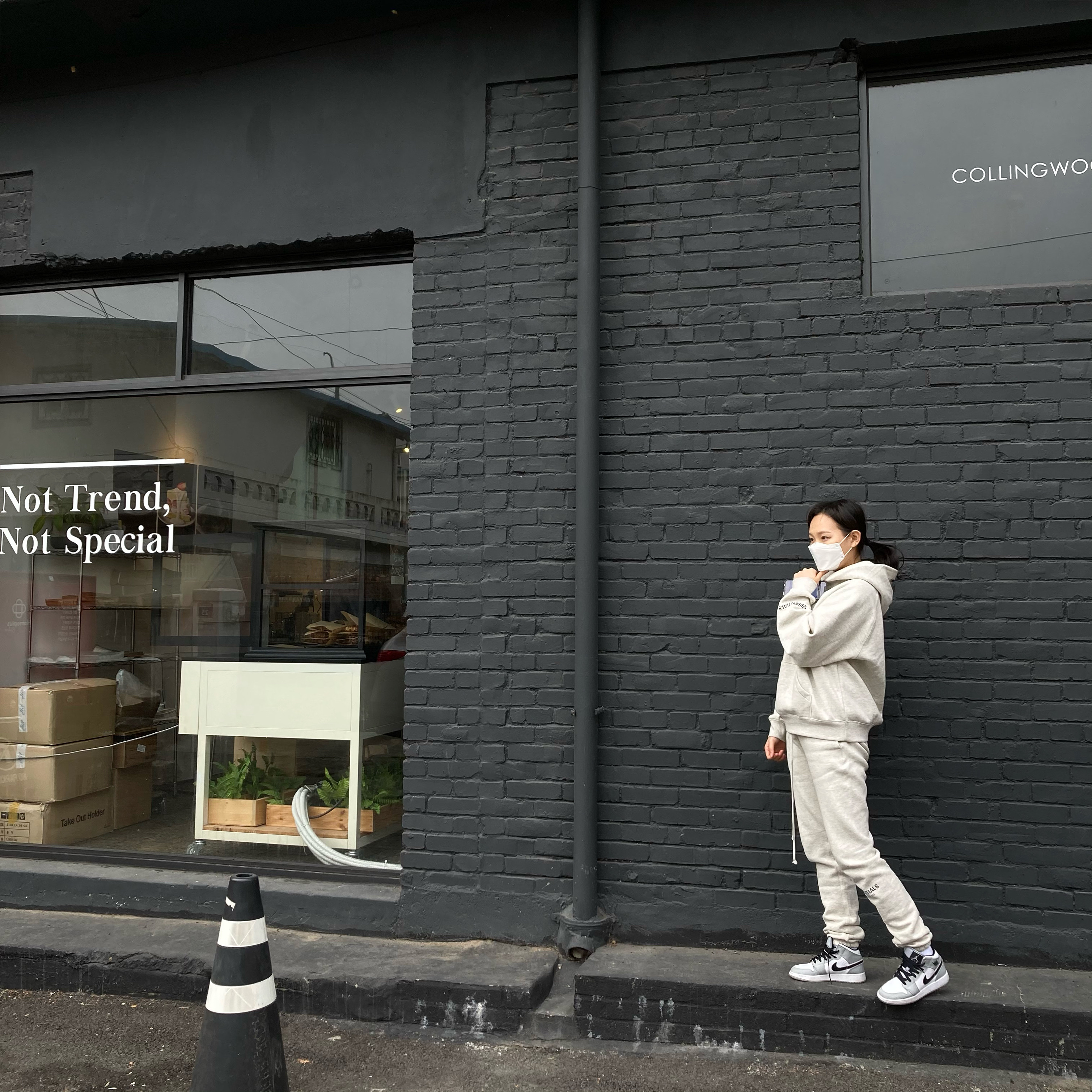 Essentials 3D Silicon Applique Pullover Hoodie Oatmeal/Oatmeal Heather/Light Heather Oatmeal 2020, Essentials Sweatpants Oatmeal/Oatmeal Heather/Light Heather Oatmeal 2020 착용 스타일