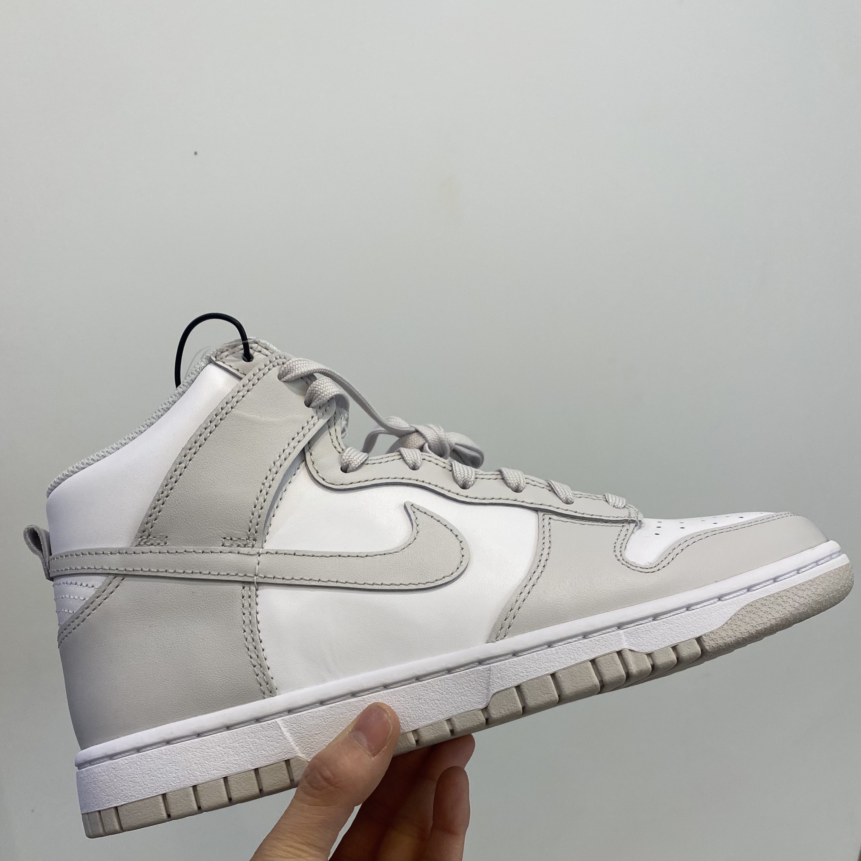 Nike Dunk High Retro Vast Grey 착용 스타일