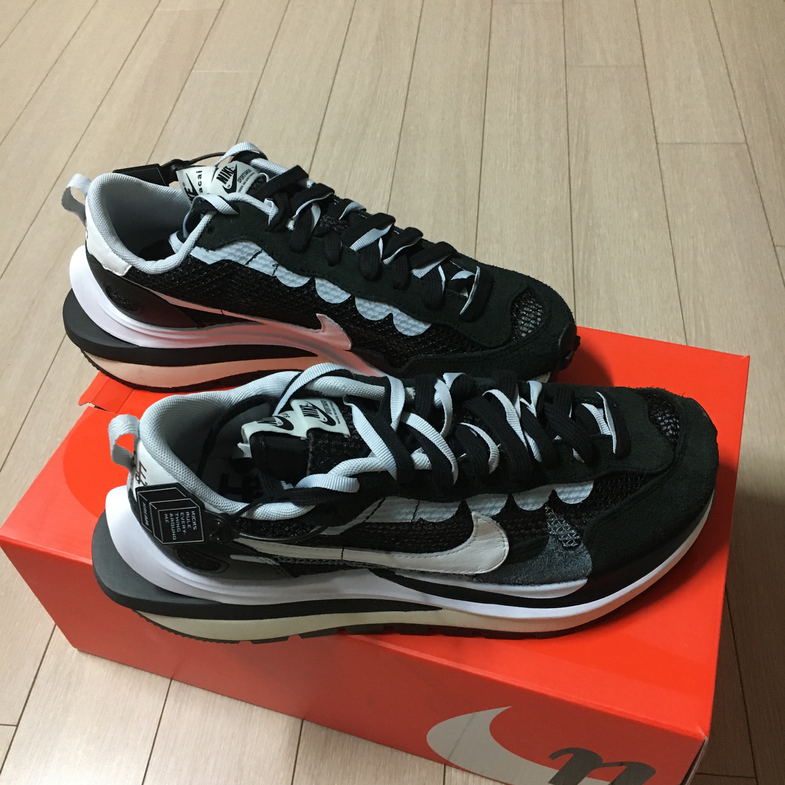 Nike x Sacai VaporWaffle Black White 착용 스타일