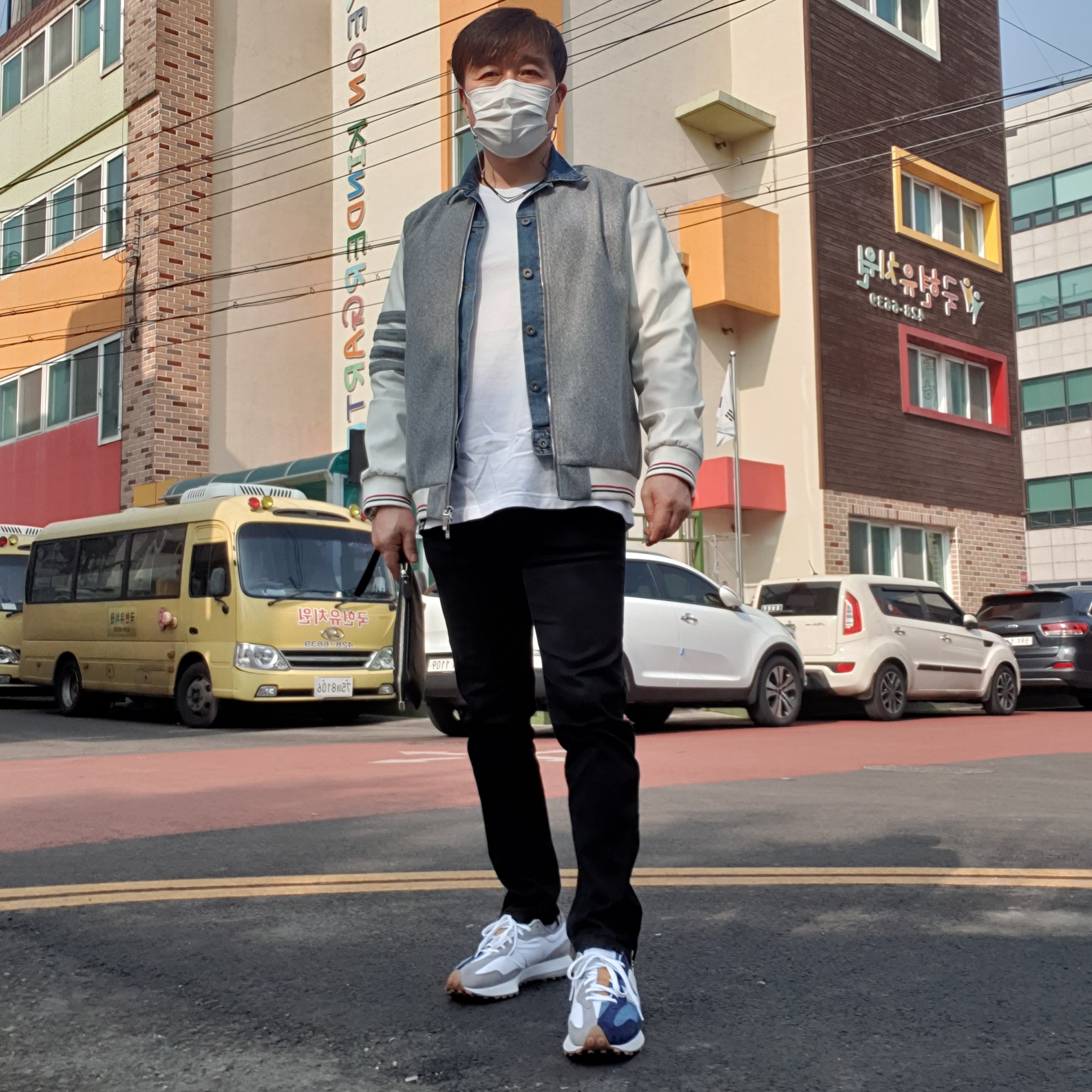 New Balance x Levi's 327 Navy (Levi's Tag) 착용 스타일 - 1