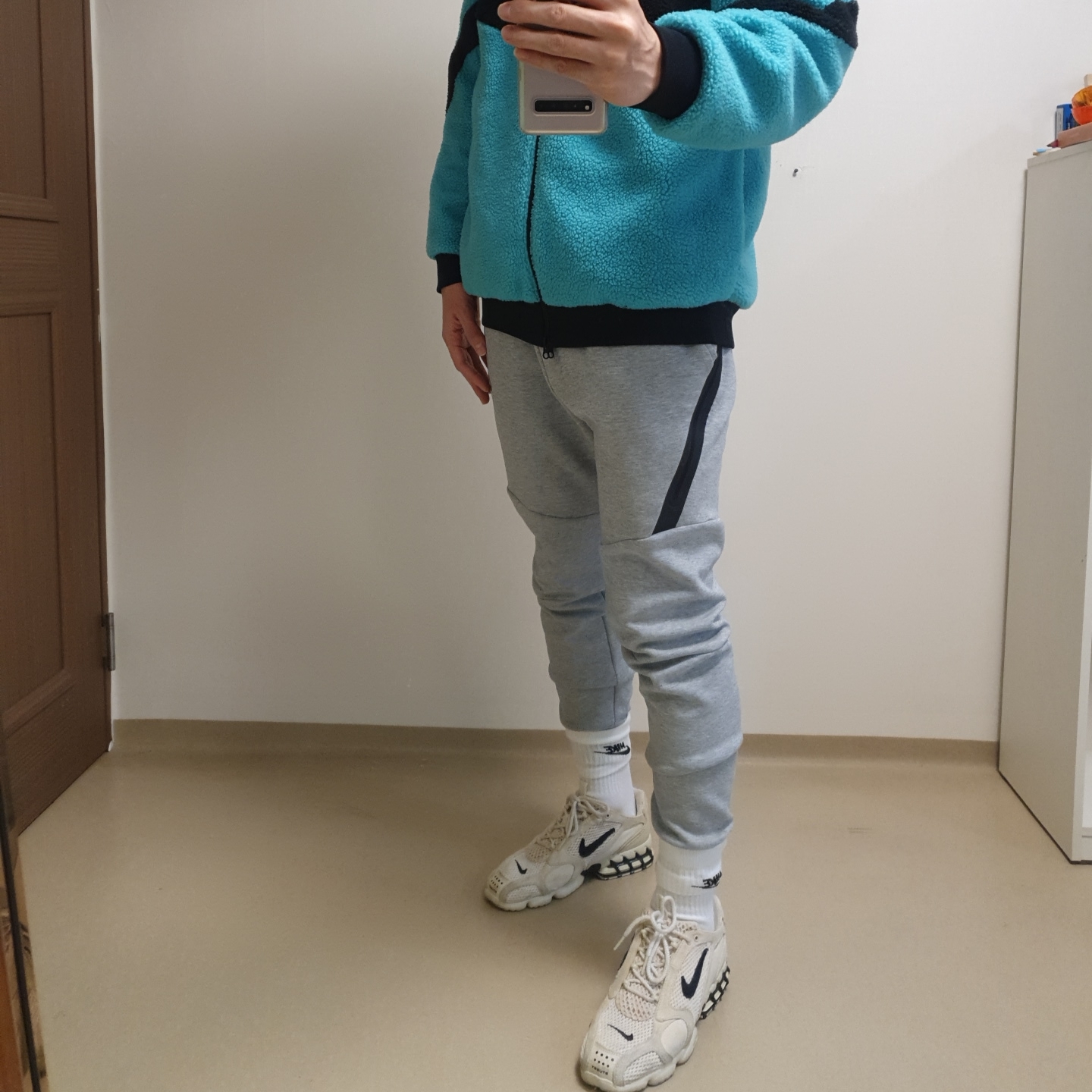 Nike x Stussy Air Zoom Spiridon Cage 2 Fossil 착용 스타일