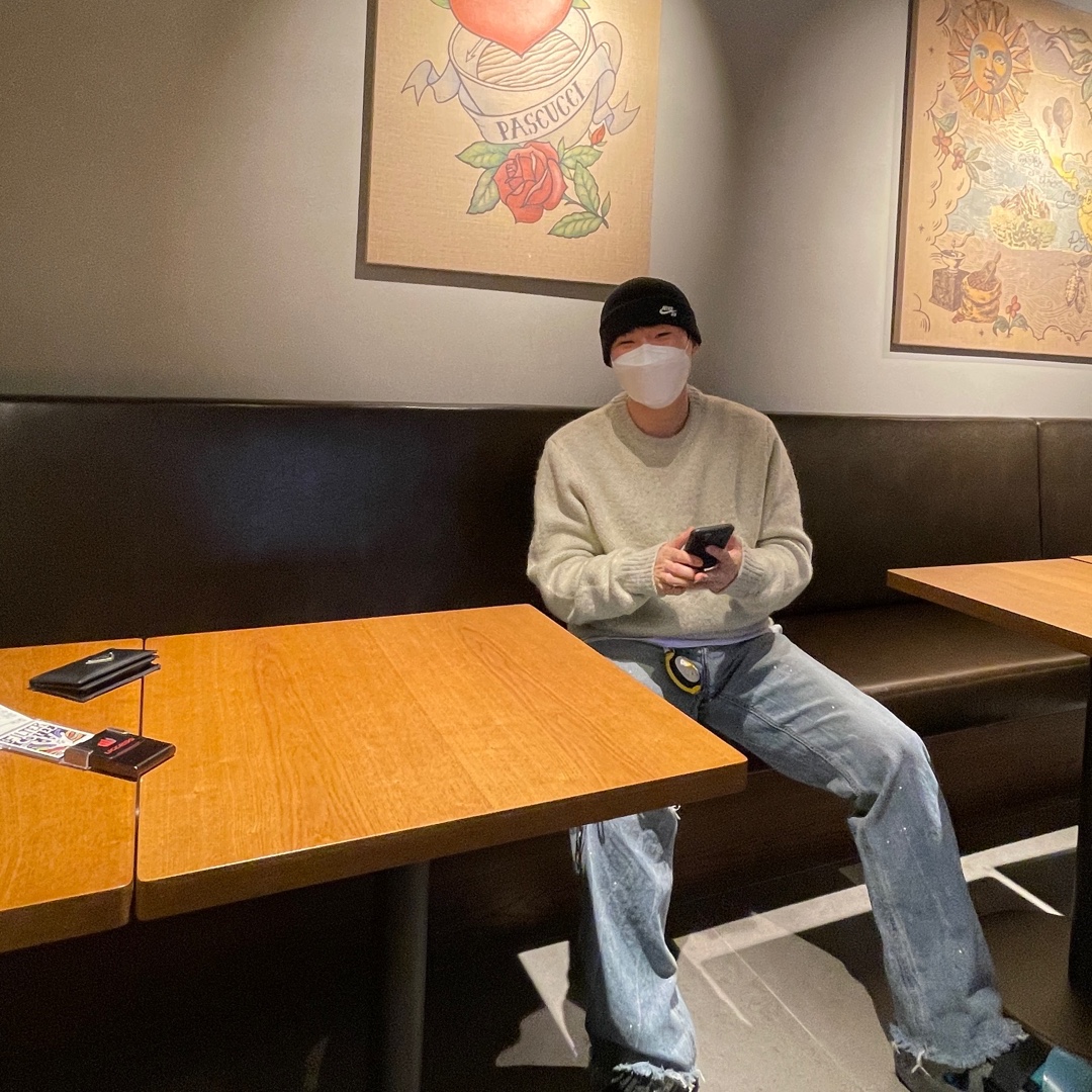 Stussy 8 Ball Heavy Brushed Mohair Sweater Cream, Asics x Kiko Kostadinov Gel-Korika Black 착용 스타일 - 4