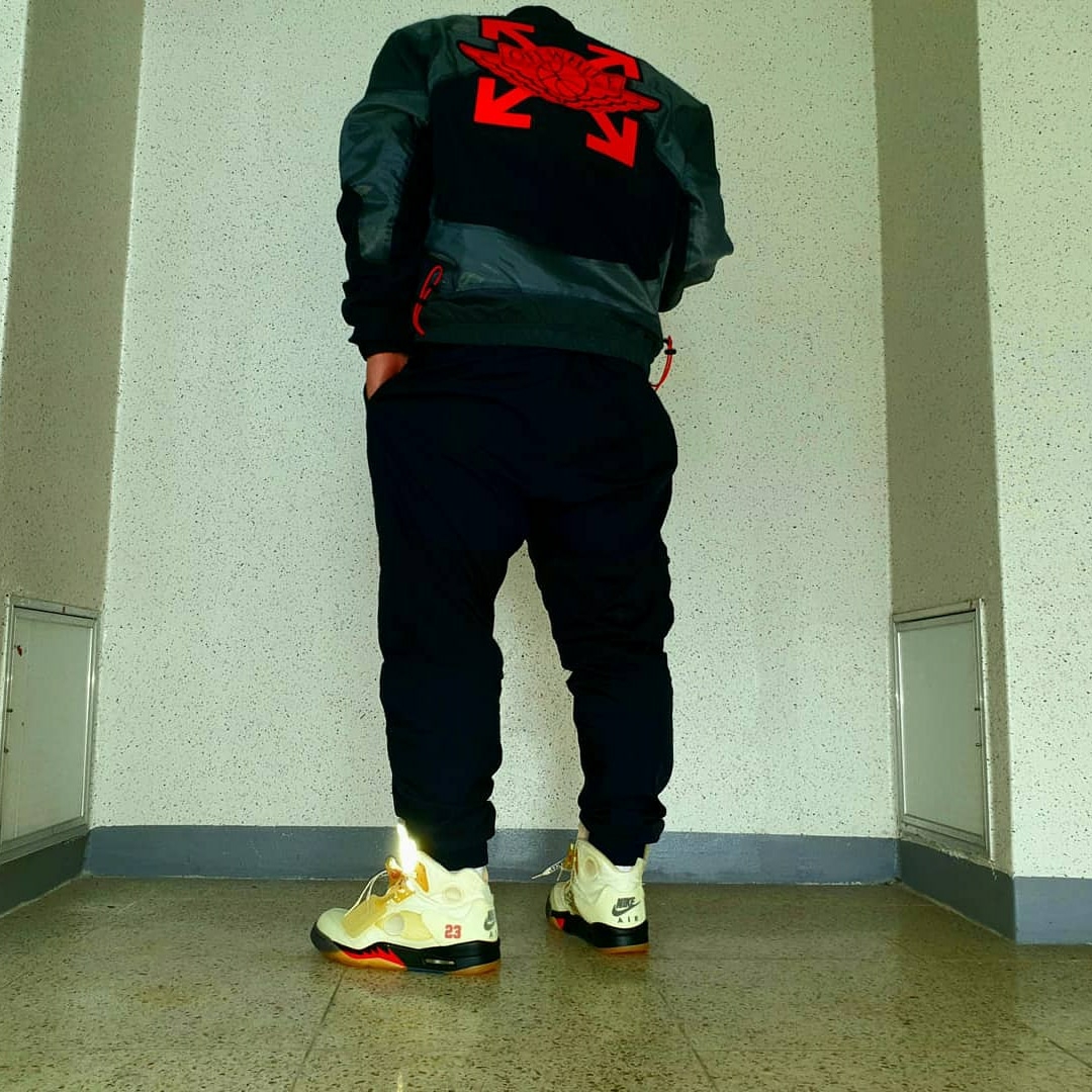 (PS) Jordan 5 x Off-White Retro SP Sail Fire Red, Jordan x Off-White Fleece Pullover Hoodie Sail - US/EU 착용 스타일