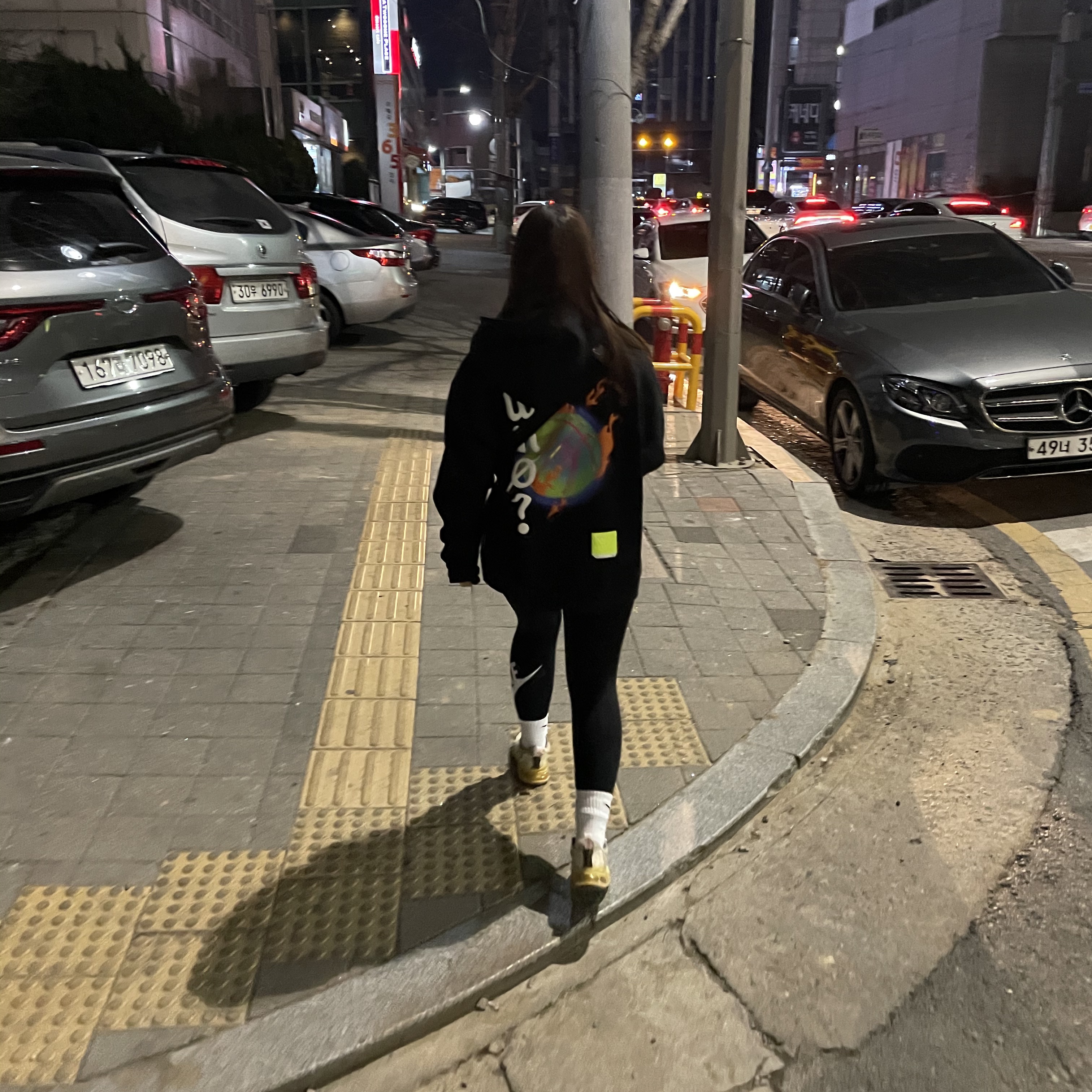 Essentials 3D Silicon Applique Pullover Hoodie Dark Slate/Black 2020, Nike x Travis Scott Air Max 270 React Cactus Trails 착용 스타일 - 2