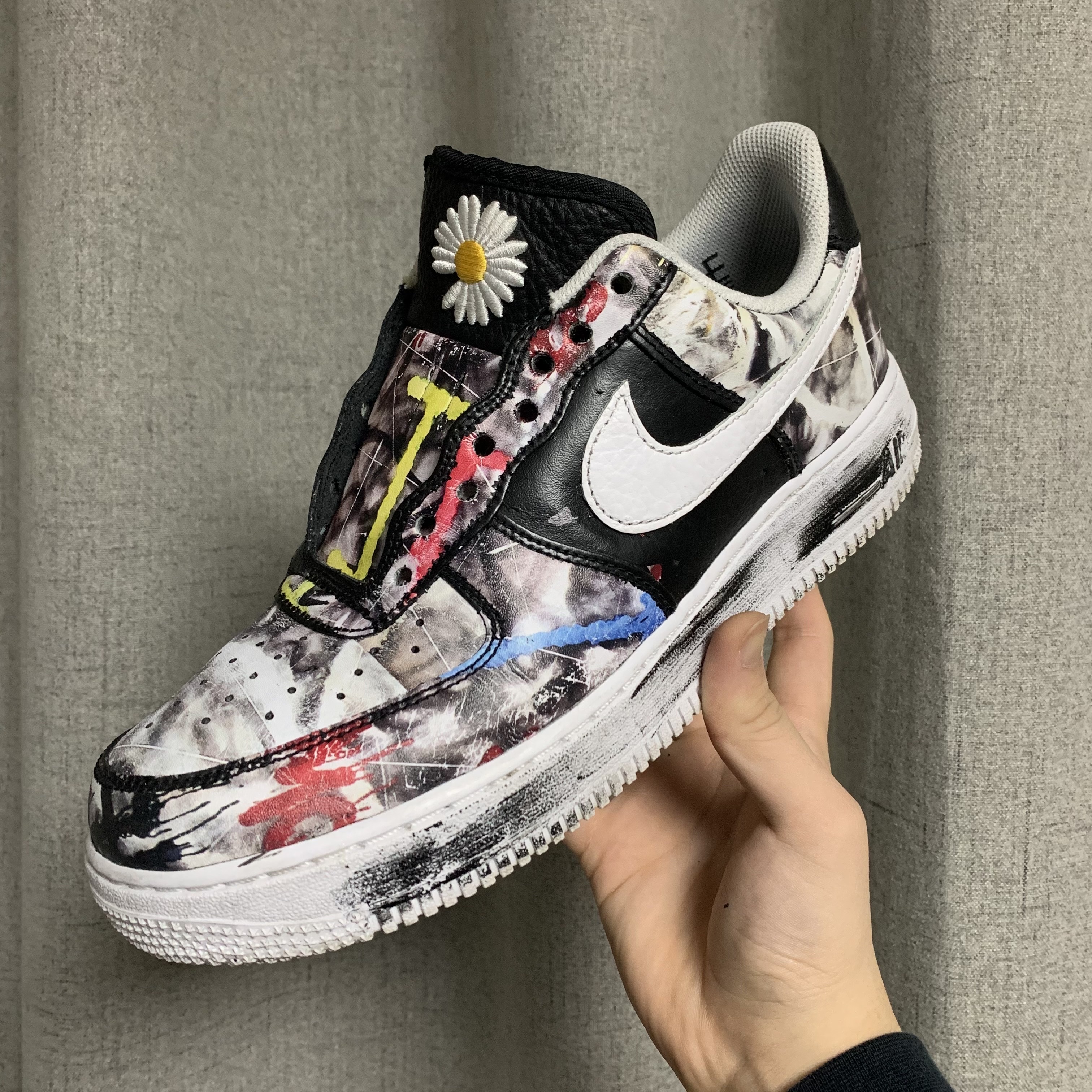 Nike x Peaceminusone Air Force 1 Low Para-Noise 착용 스타일