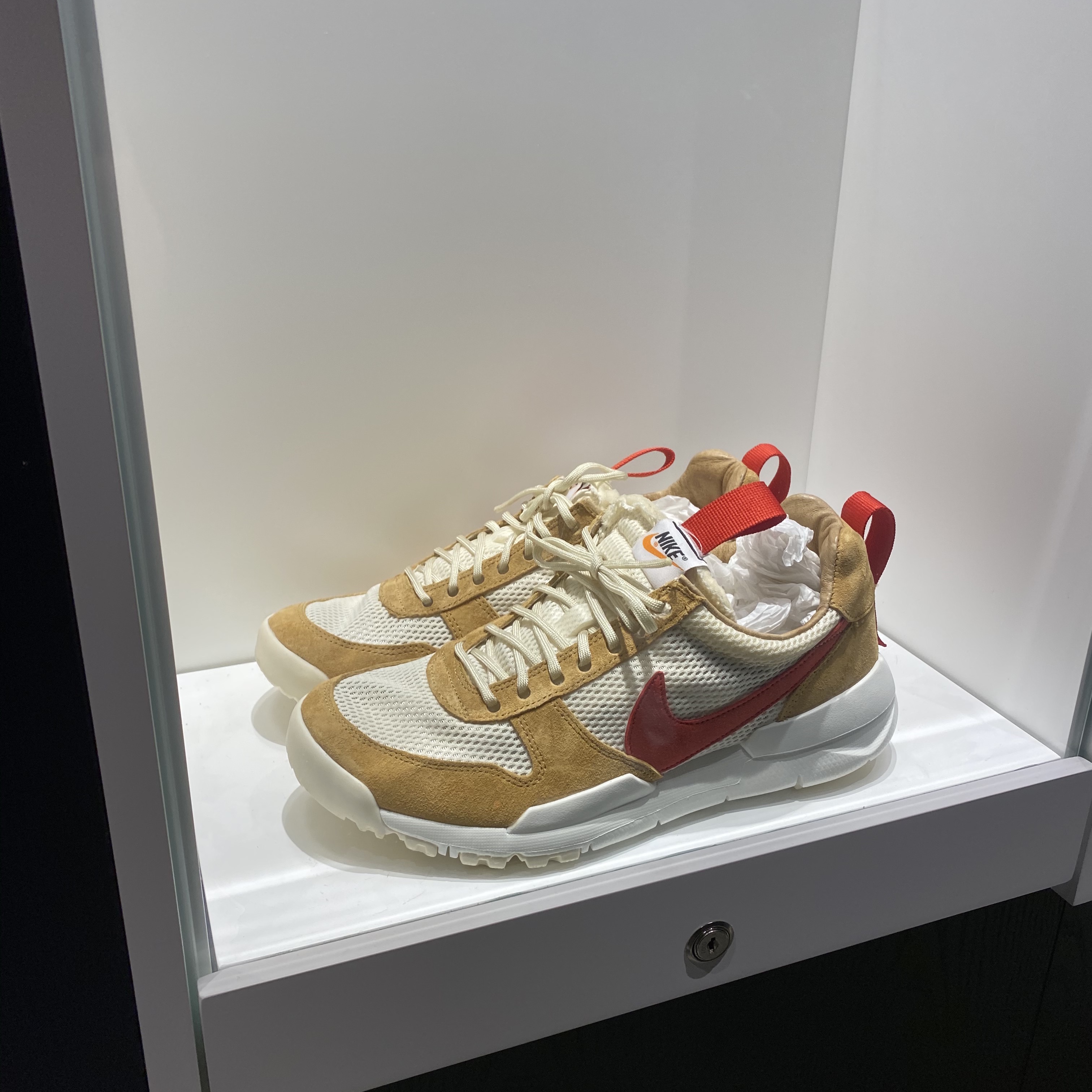 Jordan 1 x Dior High OG, Nike x Tom Sachs Mars Yard Shoe 2.0 Space Camp 착용 스타일 - 2