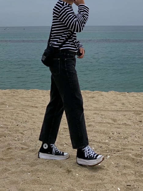 Converse Run Star Hike Hi Black White Gum 착용 스타일
