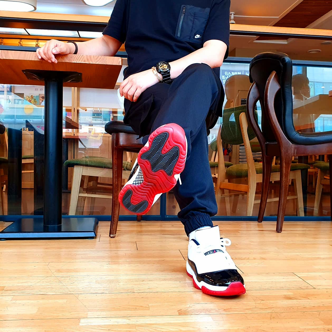 Jordan 11 Retro Low Concord Bred 착용 스타일