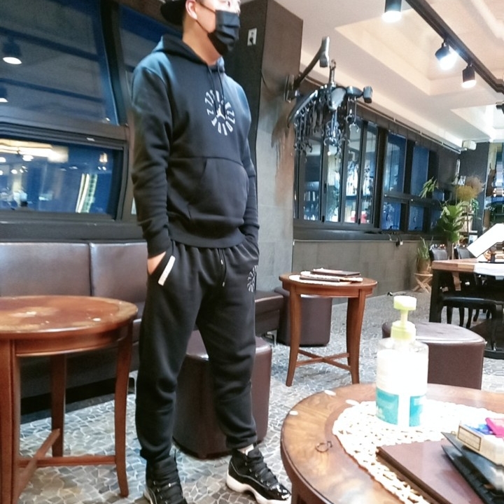 Jordan 11 Retro Jubilee 착용 스타일