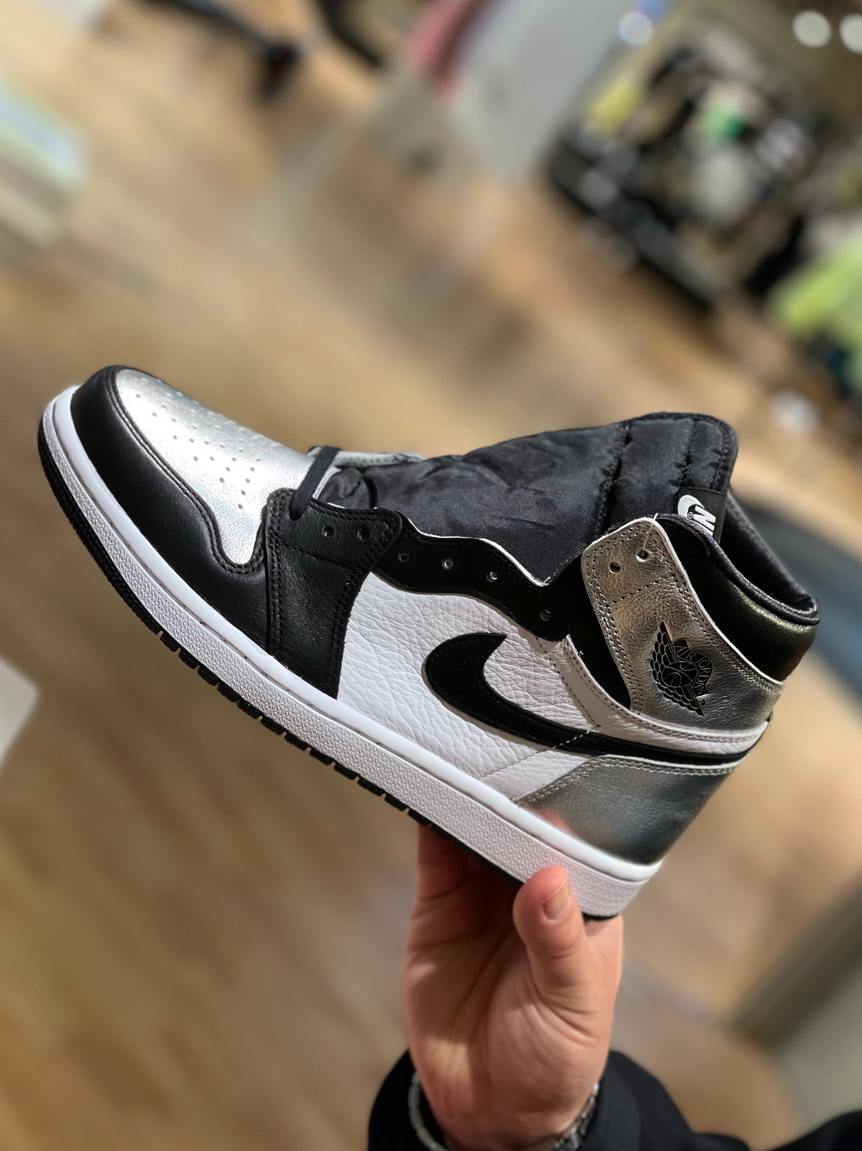 (W) Jordan 1 Retro High OG Silver Toe 착용 스타일