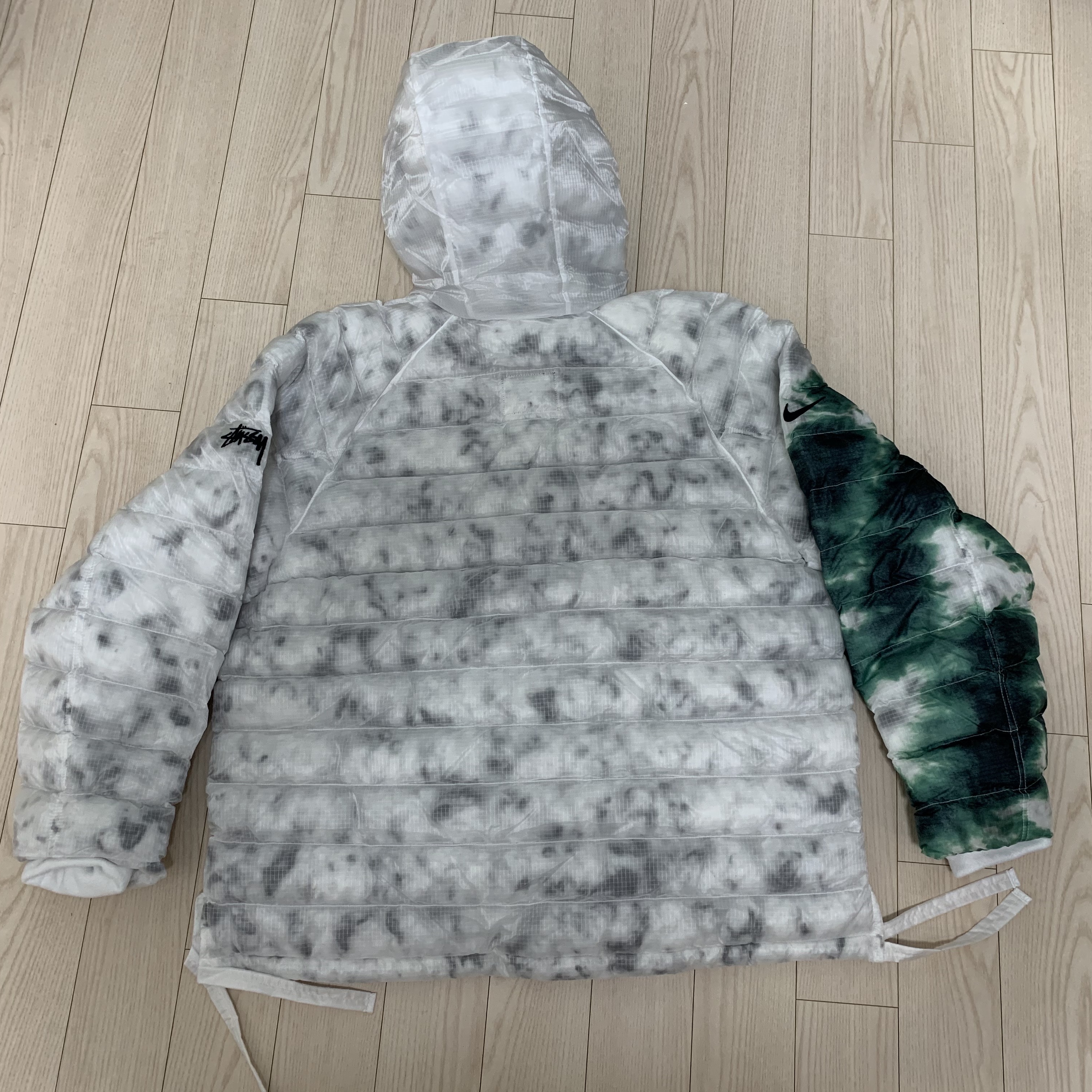 Nike x Stussy Insultd Jacket White Gorge Green - US/EU 착용 스타일 - 2