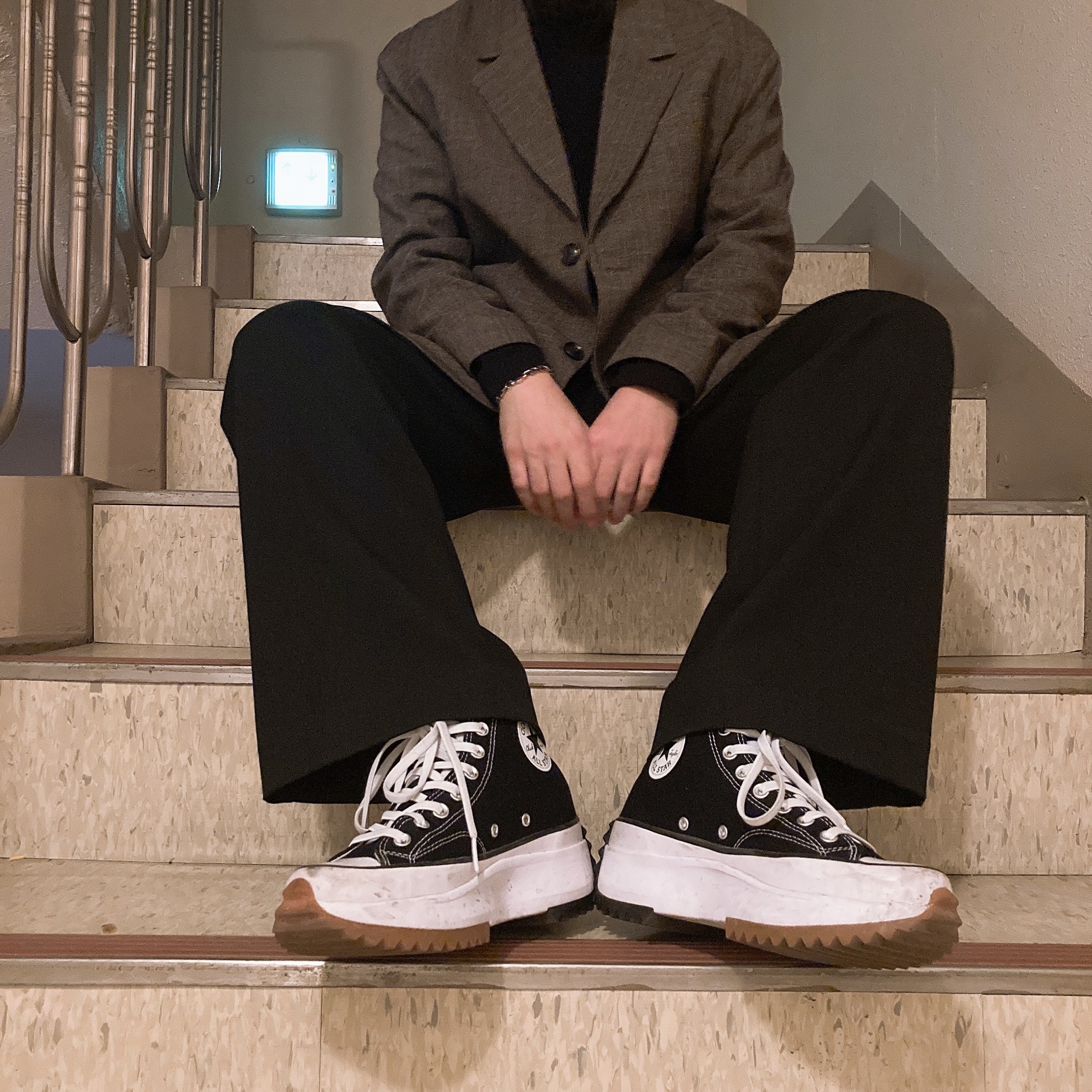 Converse Run Star Hike Hi Black White Gum 착용 스타일