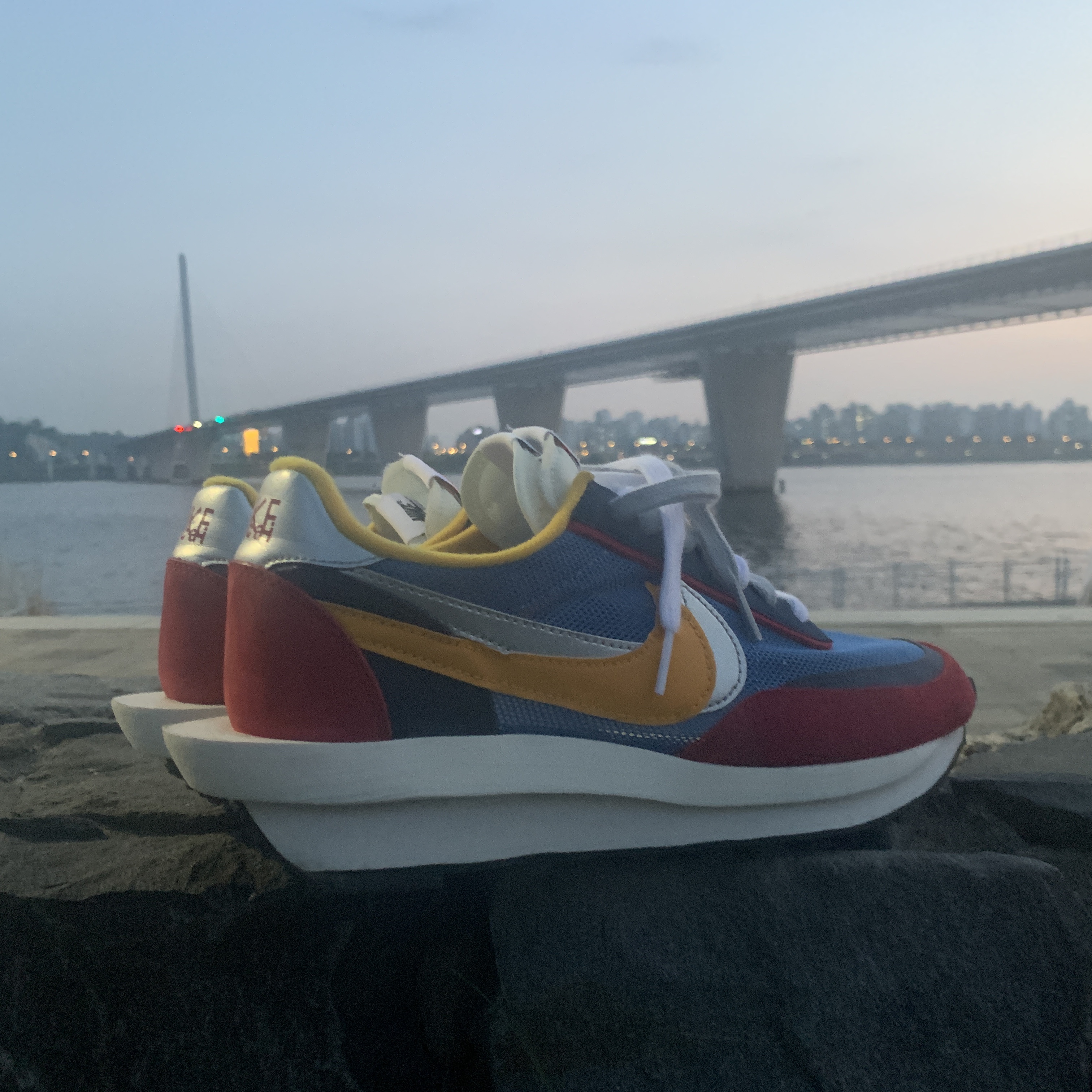 Nike x Sacai LDWaffle Blue Multi 착용 스타일