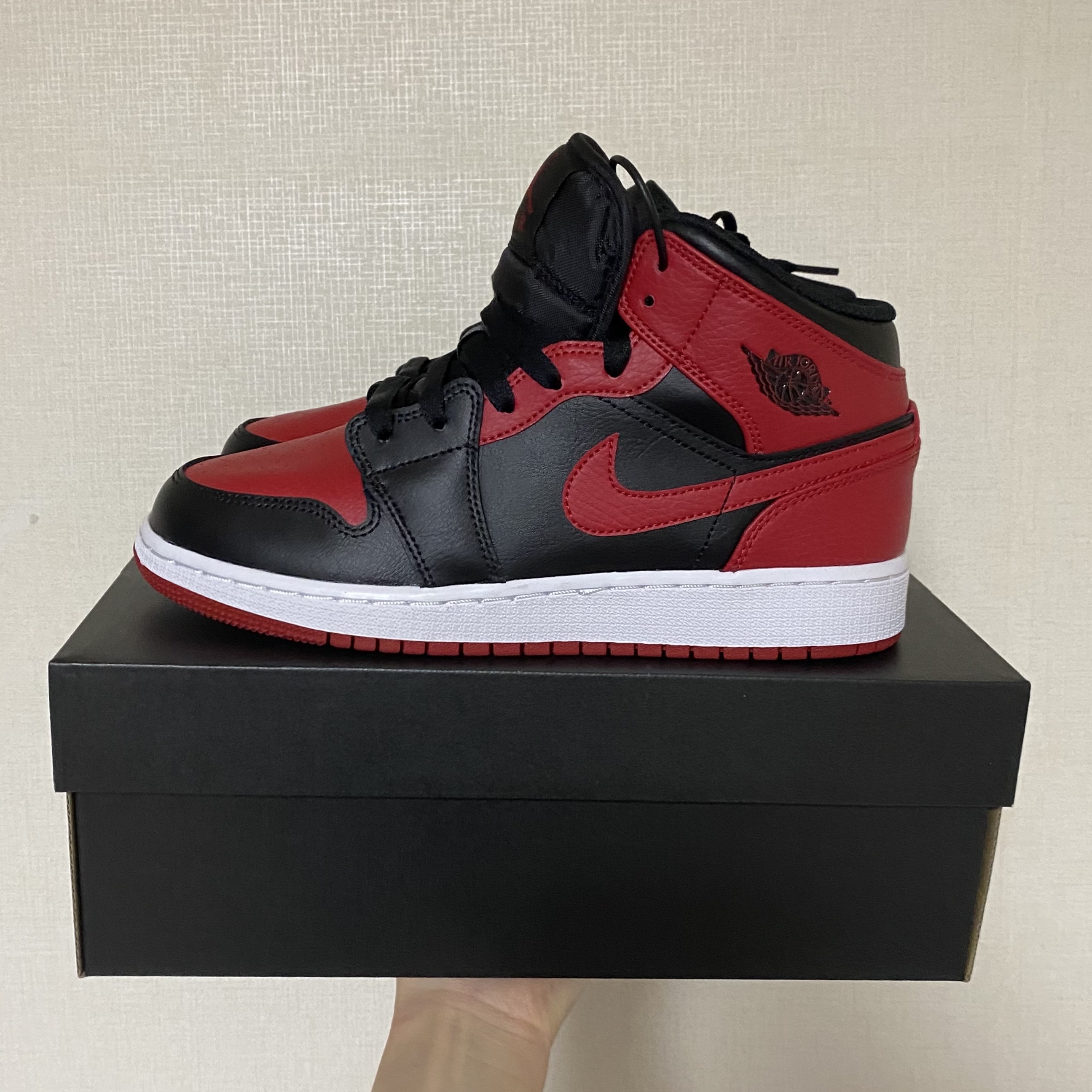 Jordan 1 Mid Bred Banned 2020 착용 스타일