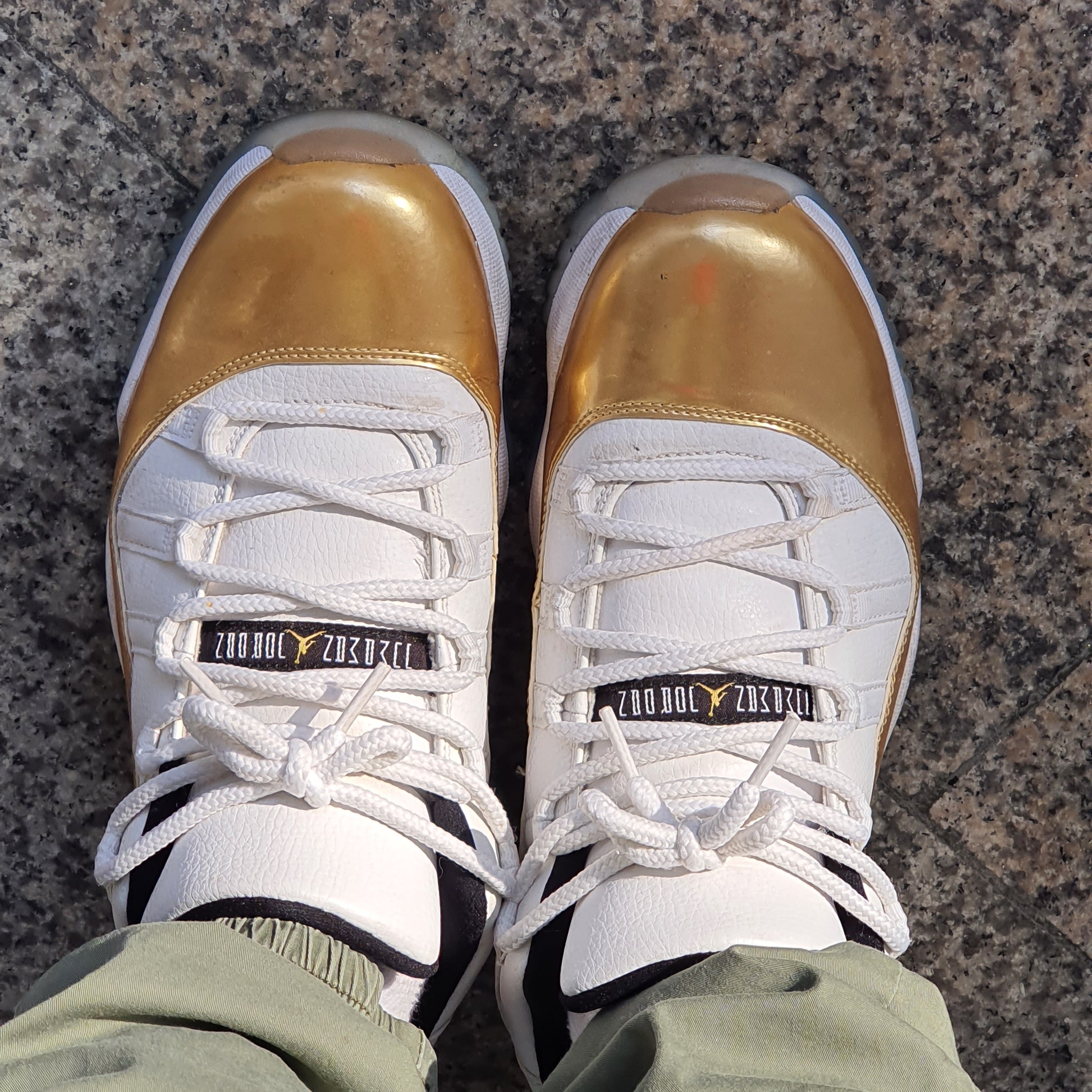 Jordan 11 Retro Low Closing Ceremony 착용 스타일
