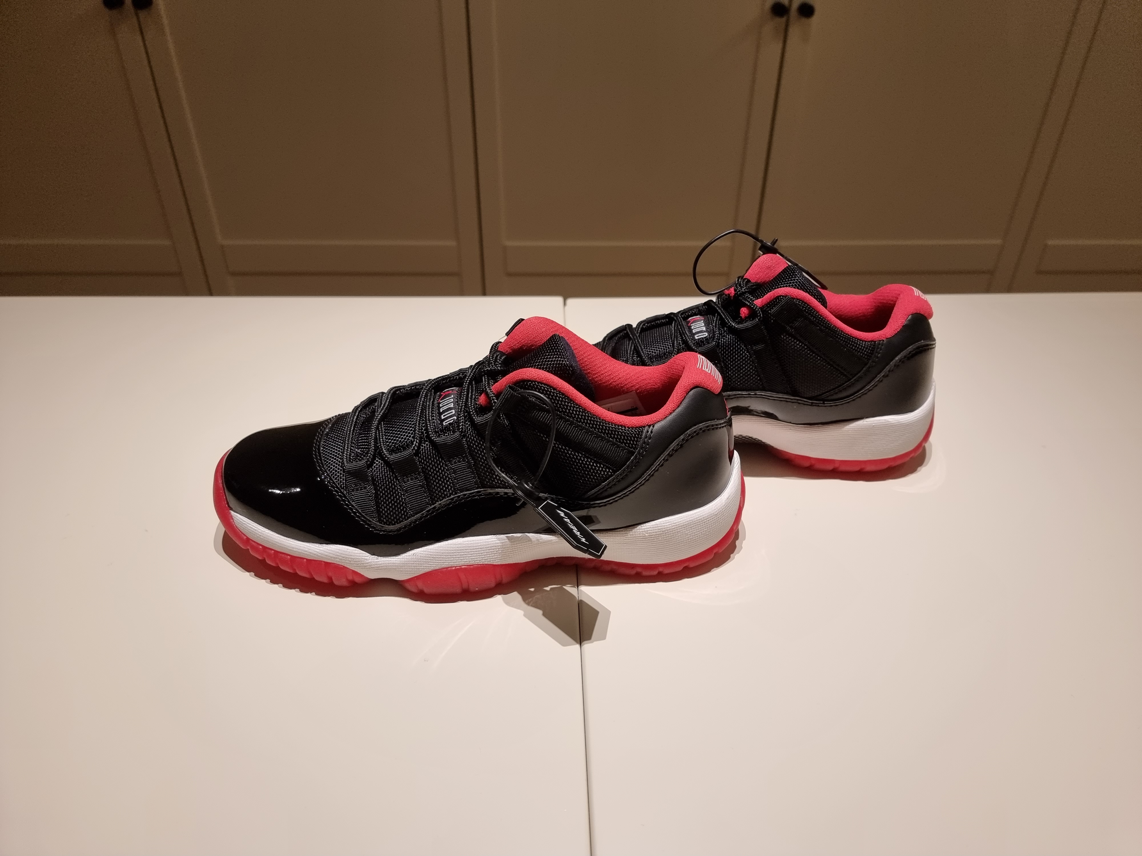 (GS) Jordan 11 Retro Low Bred 착용 스타일