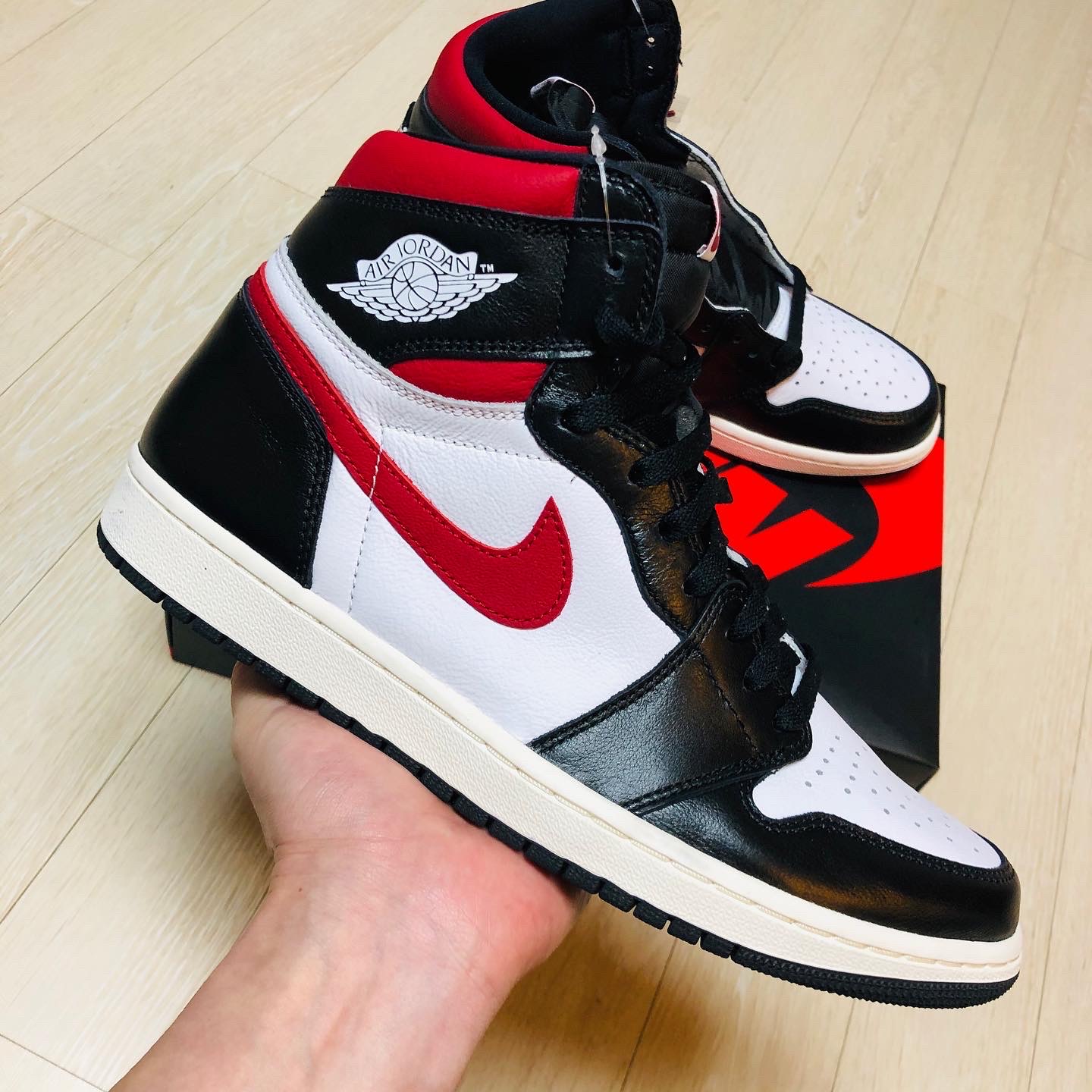 Jordan 1 Retro High OG Gym Red 착용 스타일 - 2
