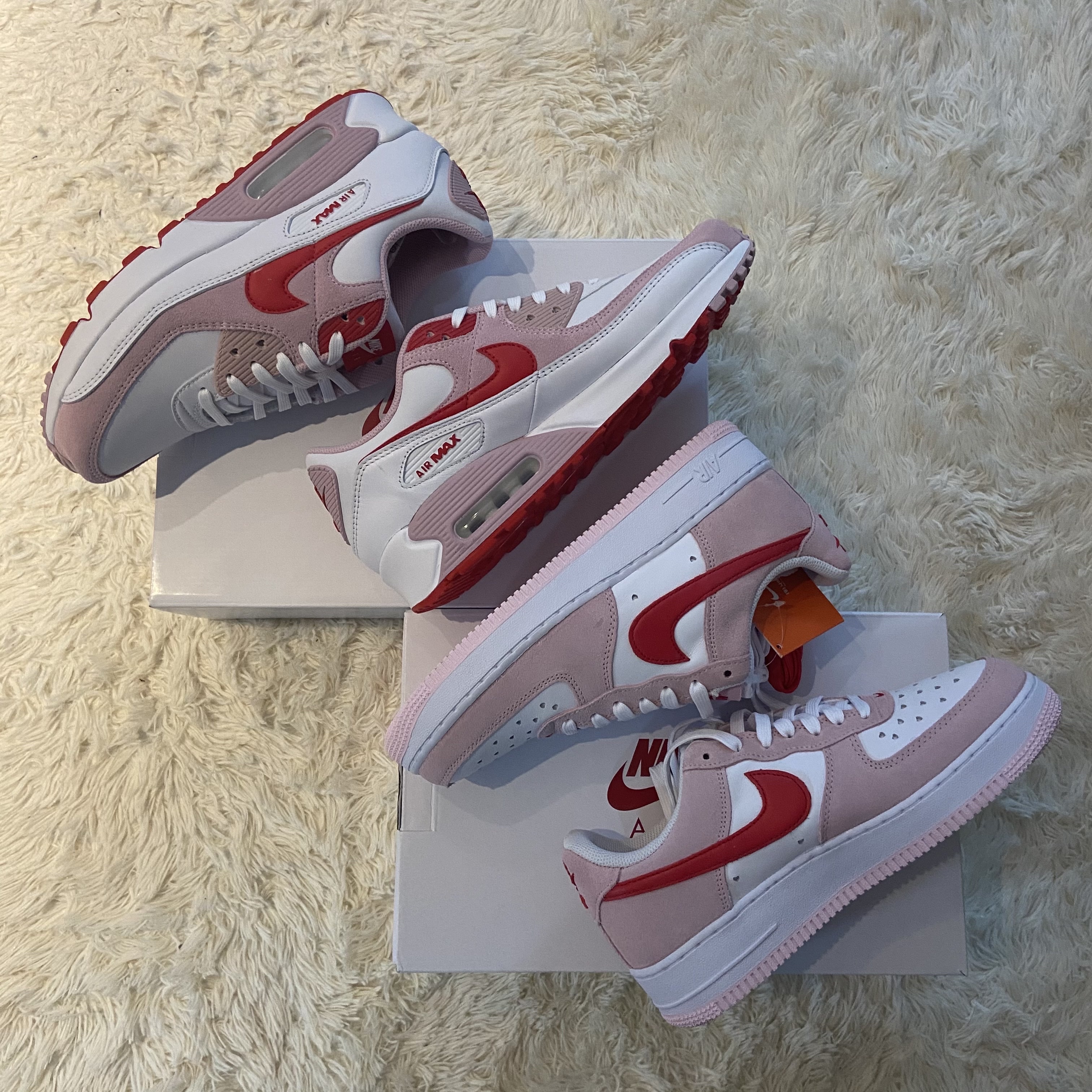 Nike Air Force 1 '07 QS Valentine's Day, (W) Nike Air Max 90 QS Valentine's Day 착용 스타일