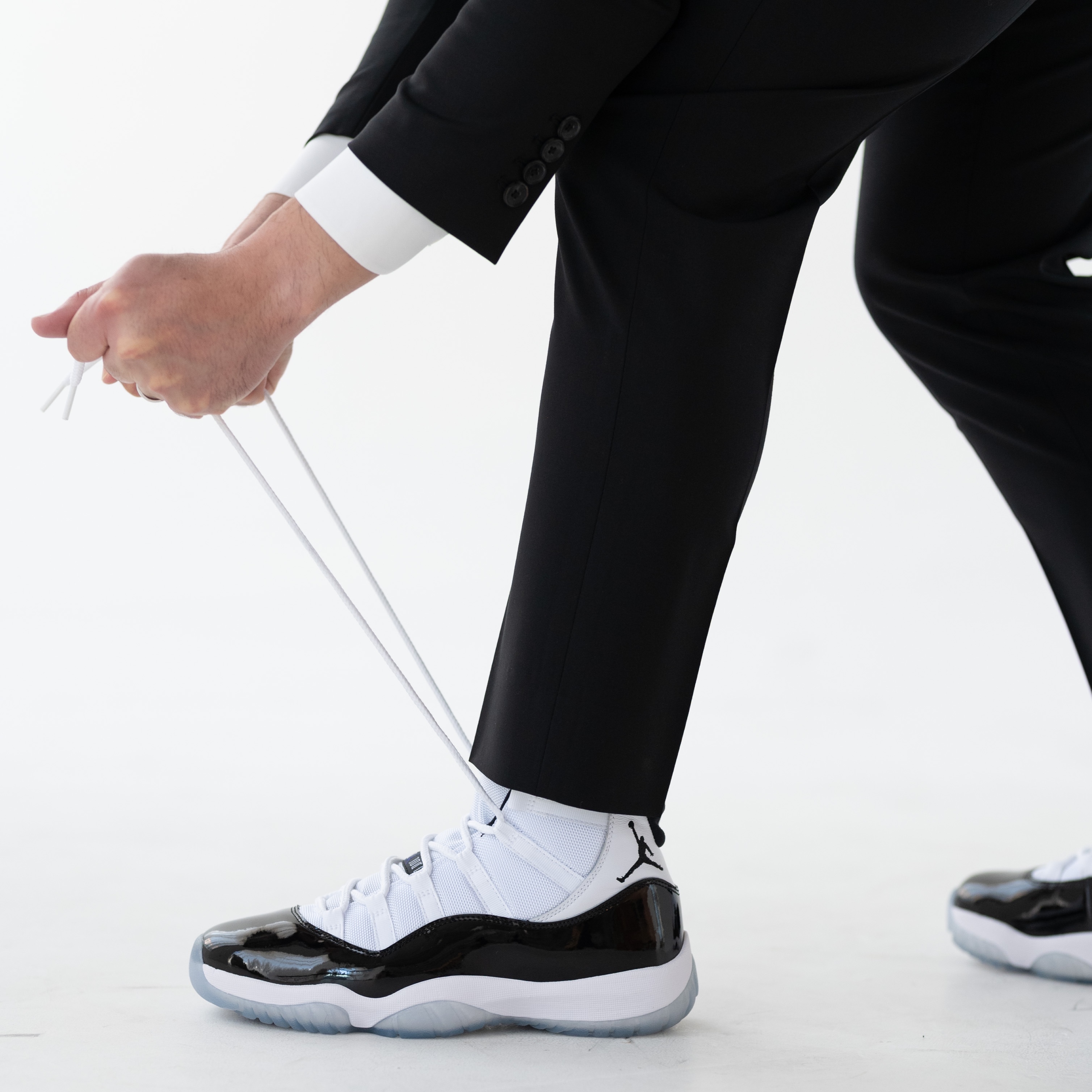 Jordan 11 Retro Concord 2018 착용 스타일 - 3
