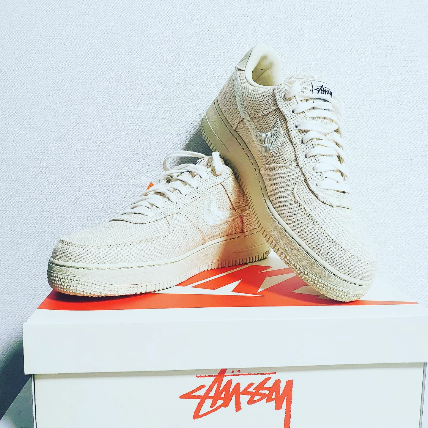 Nike x Stussy Air Force 1 Low Fossil 착용 스타일