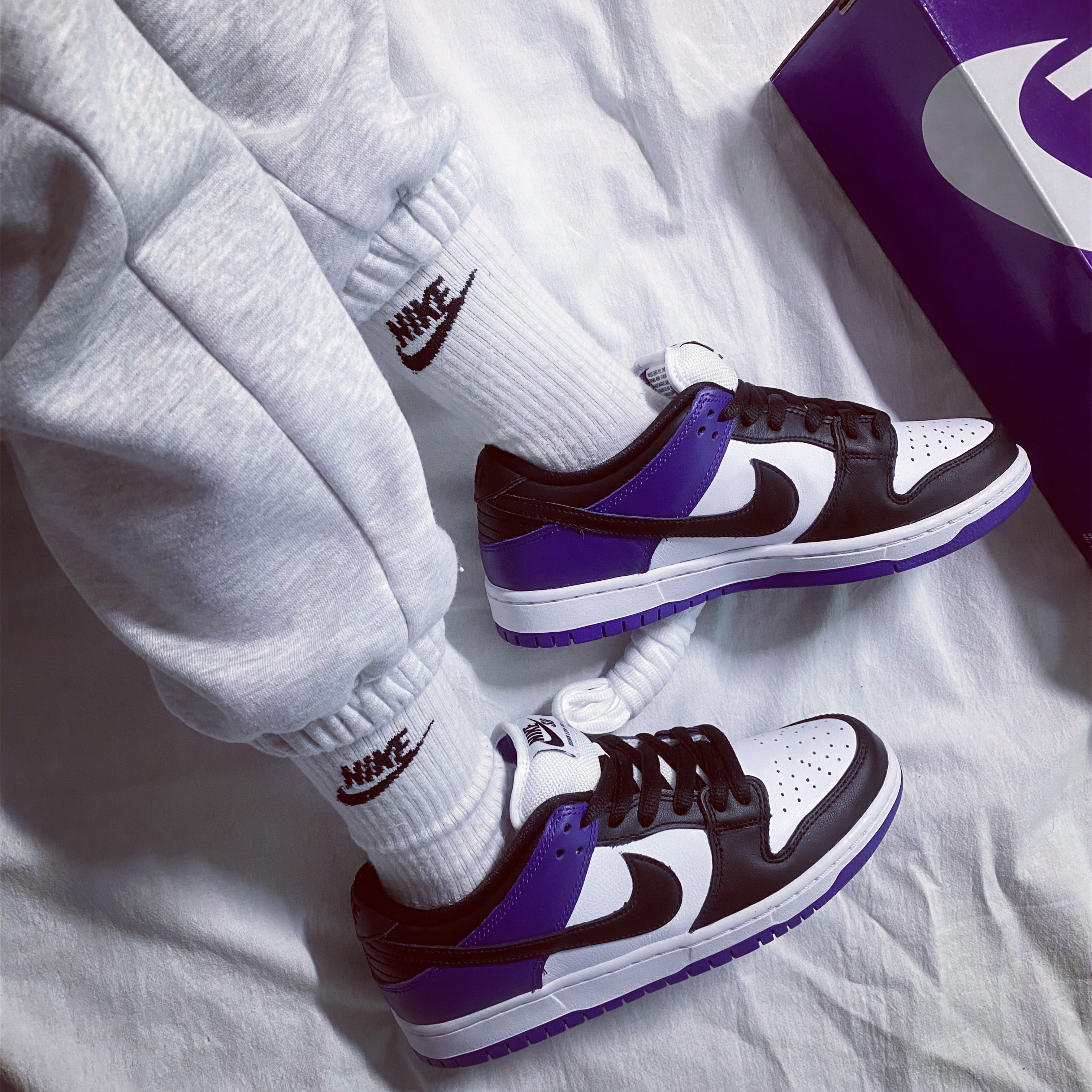 Nike SB Dunk Low Pro Court Purple 착용 스타일 - 2