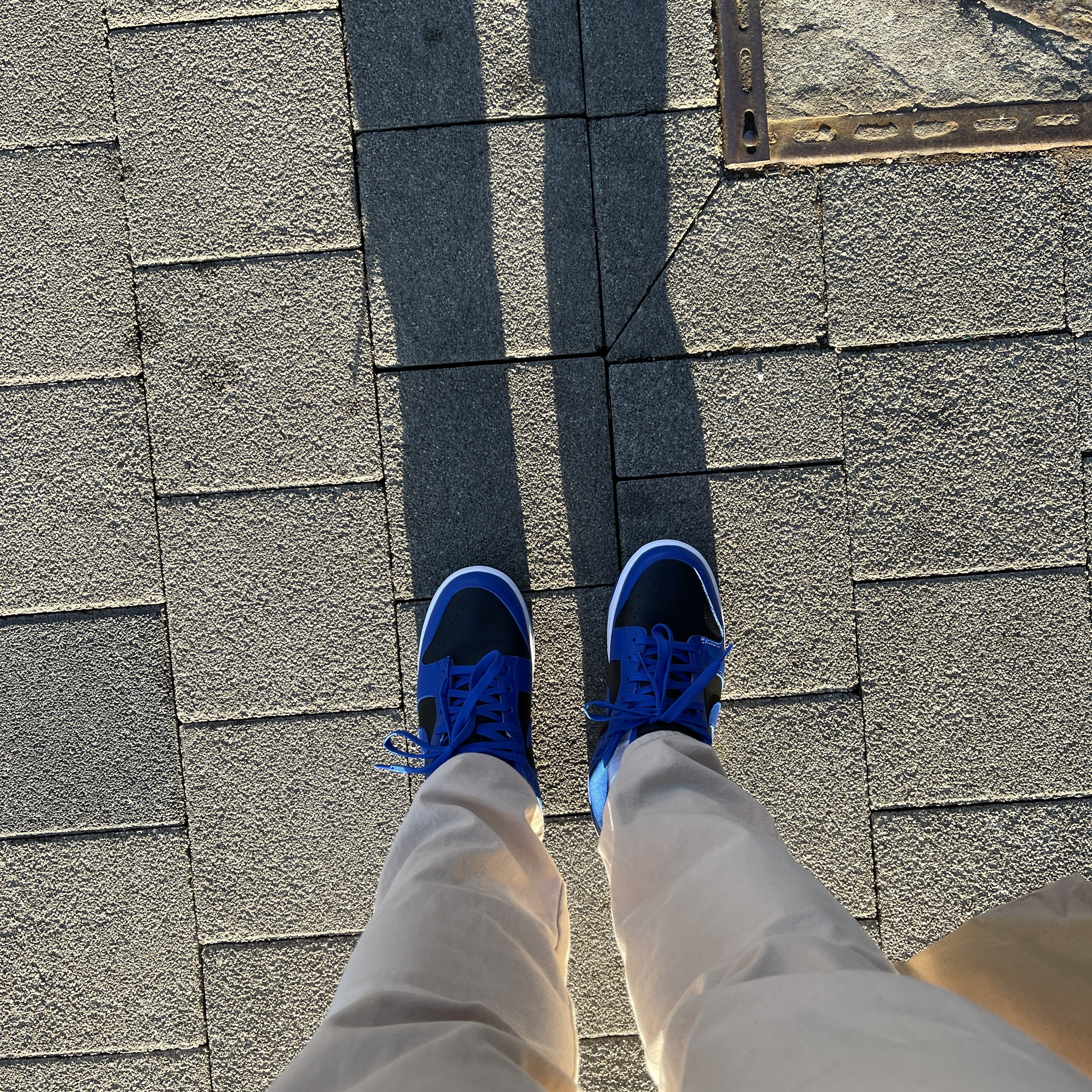 Nike Dunk Low Retro Hyper Cobalt 착용 스타일 - 1