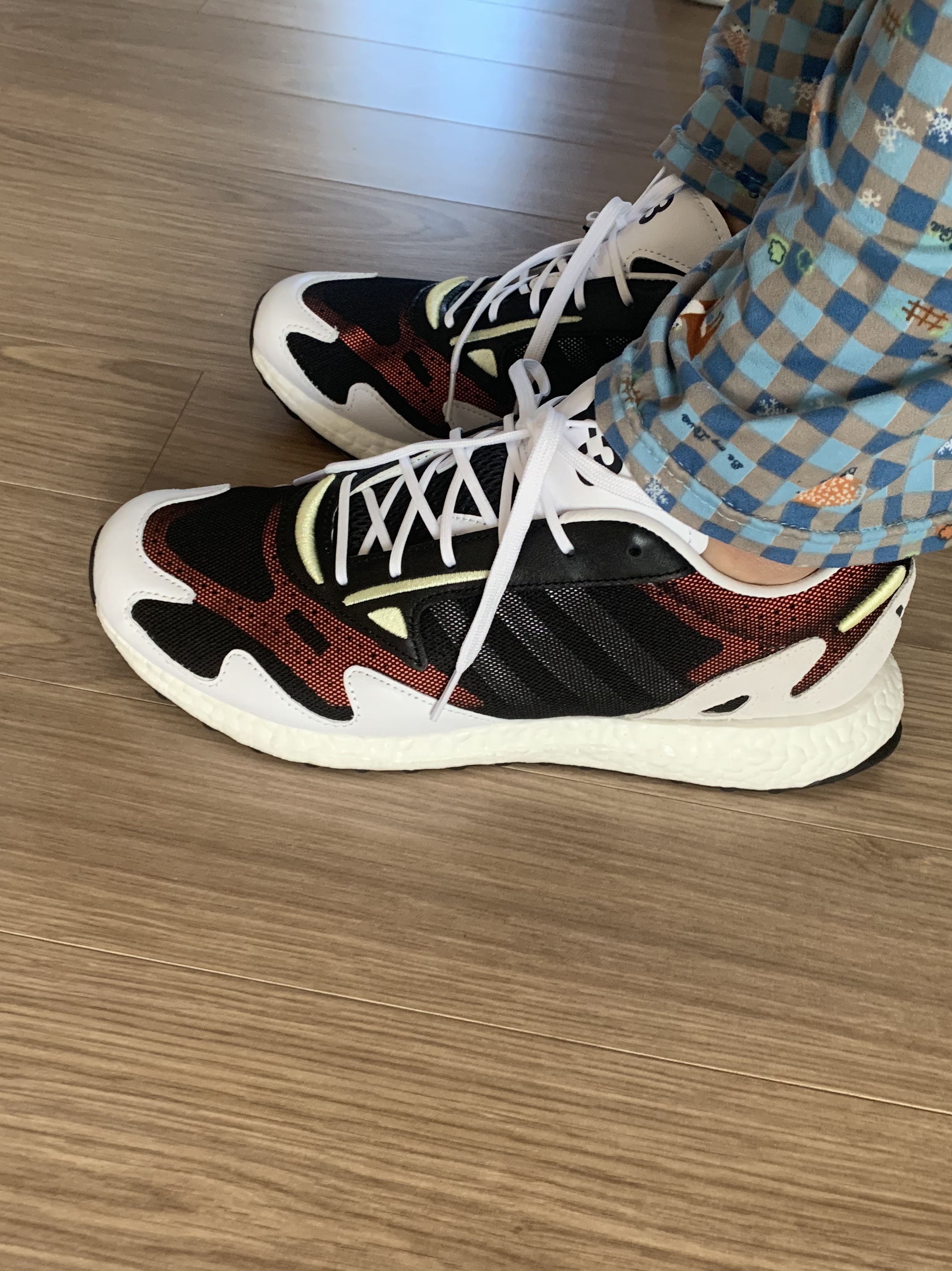 Y-3 Rhisu Run Multi 착용 스타일 - 3