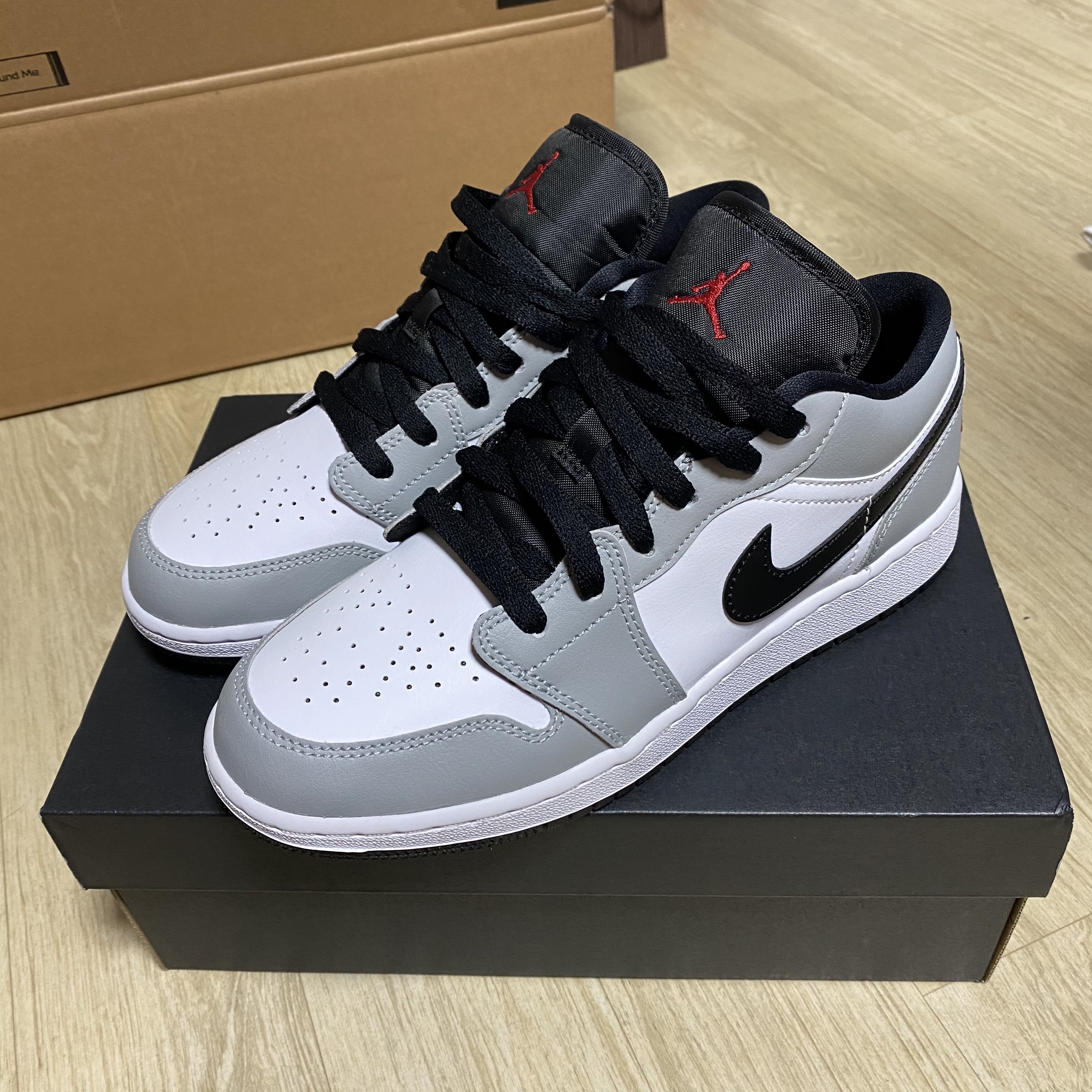 Jordan 1 Low Light Smoke Grey 착용 스타일