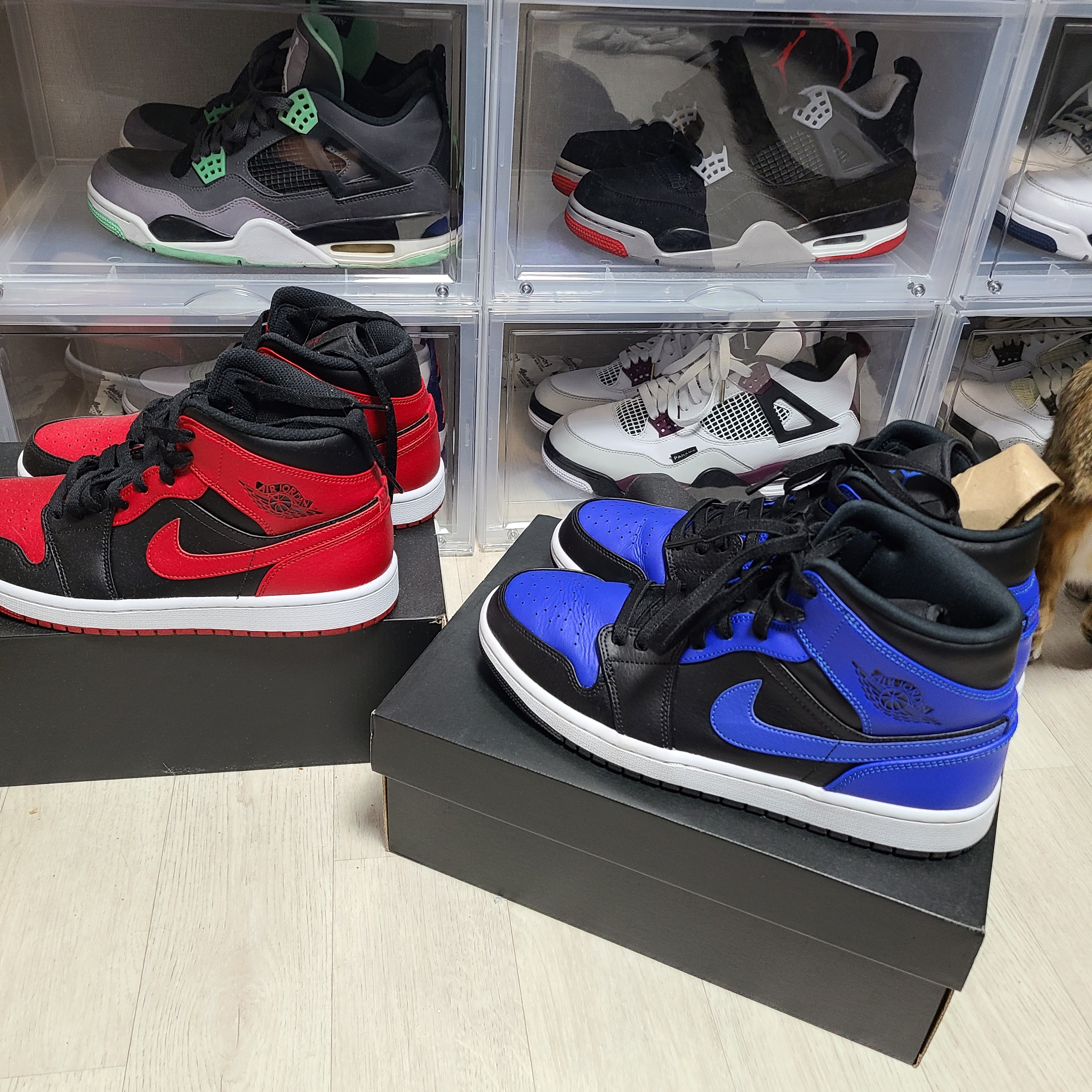 Jordan 1 Mid Black Hyper Royal, Jordan 1 Mid Bred Banned 2020 착용 스타일 - 2