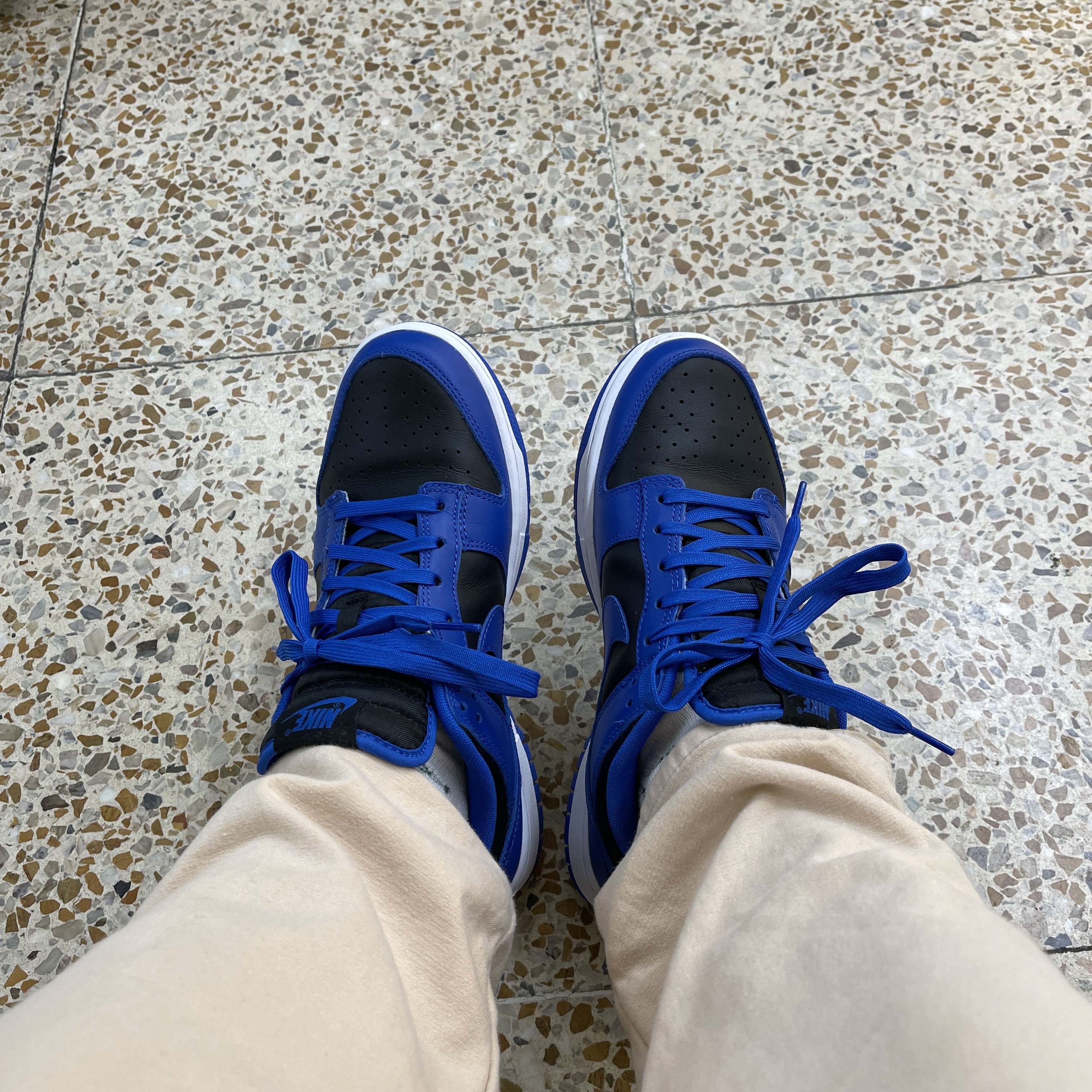 Nike Dunk Low Retro Hyper Cobalt 착용 스타일 - 5