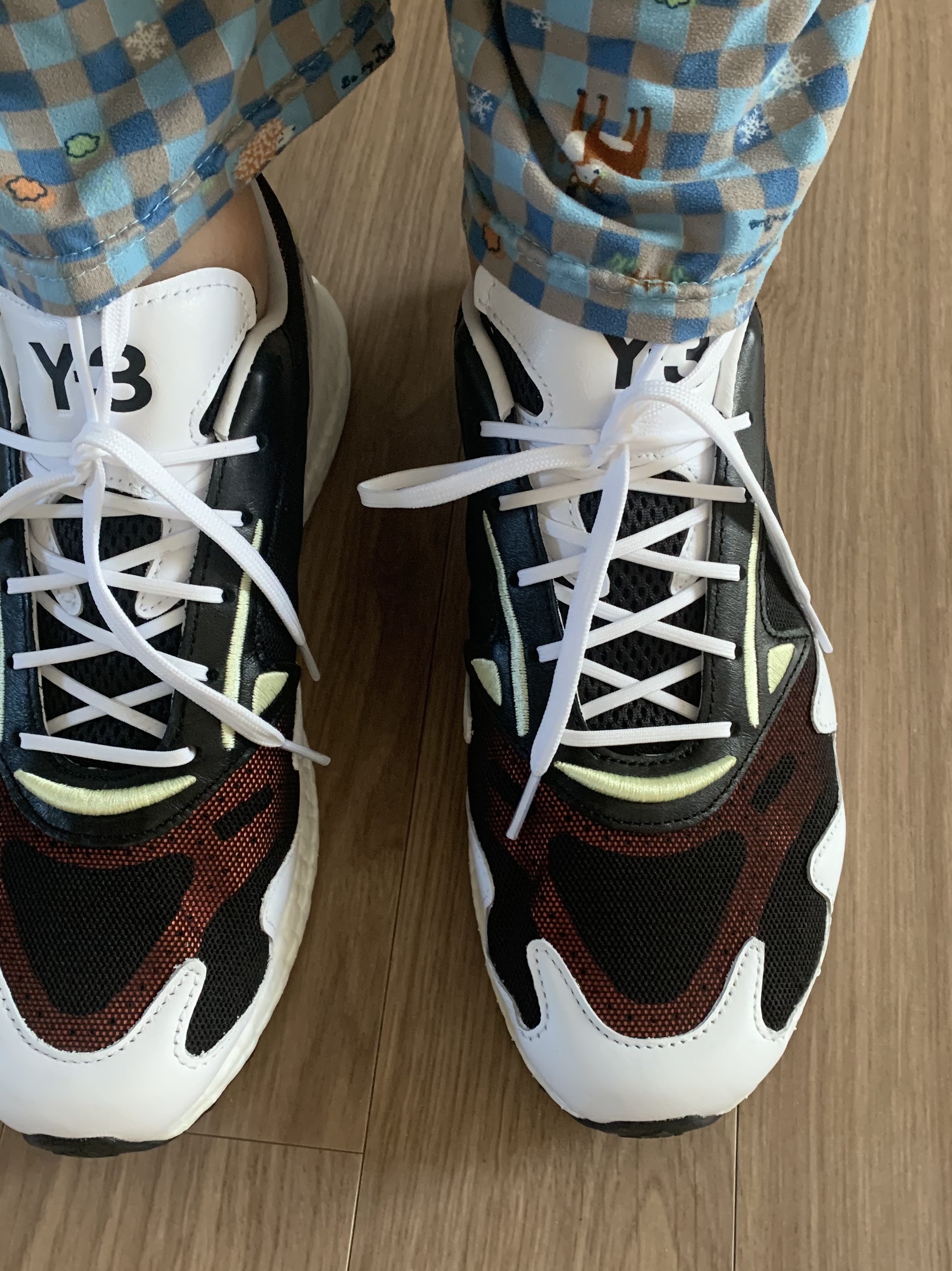 Y-3 Rhisu Run Multi 착용 스타일 - 2