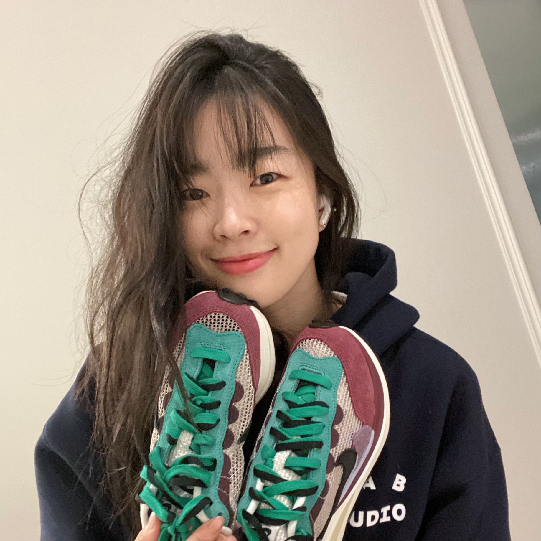 Nike x Sacai VaporWaffle String & Black Villain Red 착용 스타일