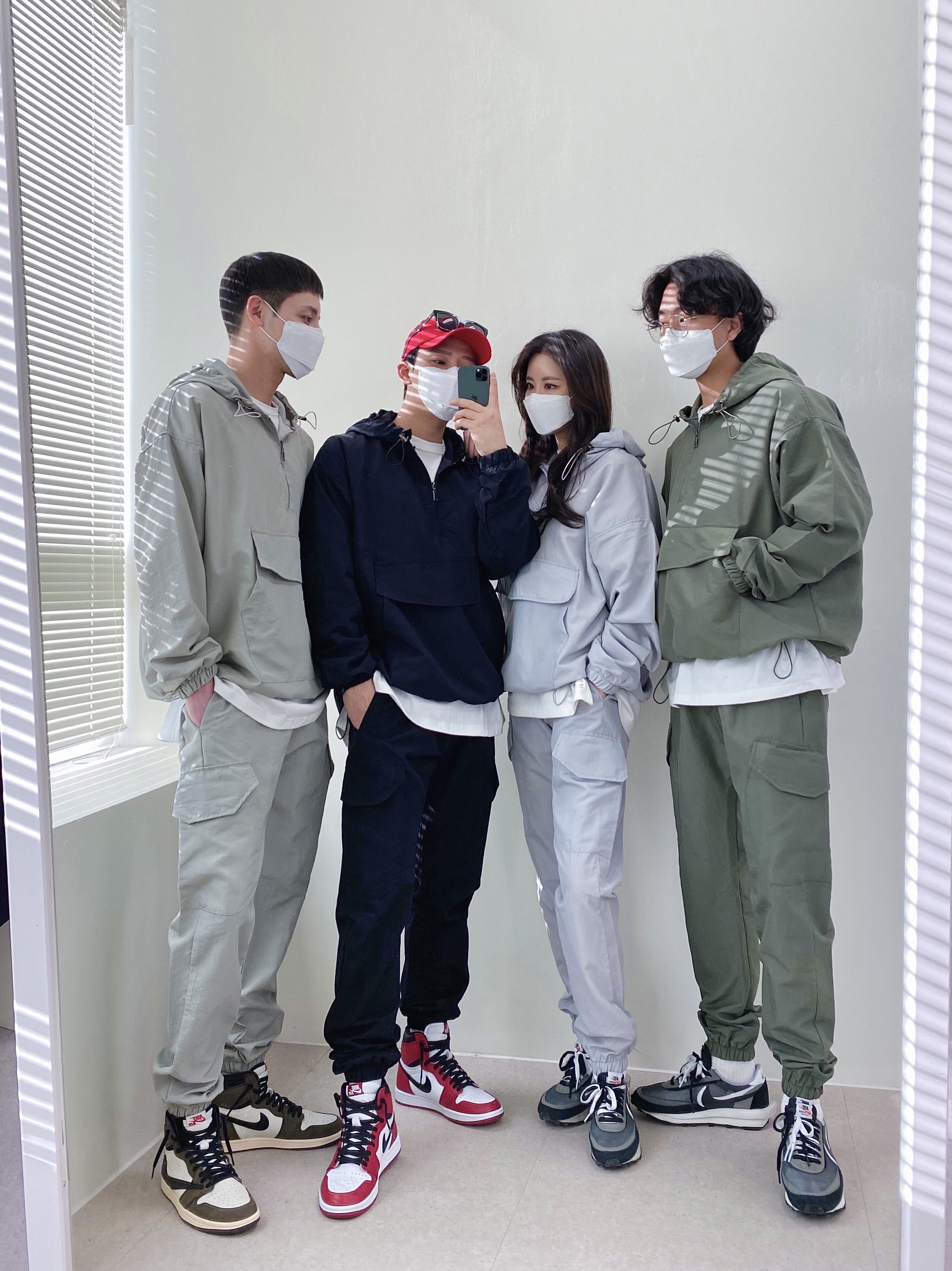 Jordan 1 x Travis Scott Retro High OG SP Mocha, Jordan 1 Retro High OG Chicago 2015 착용 스타일 - 2