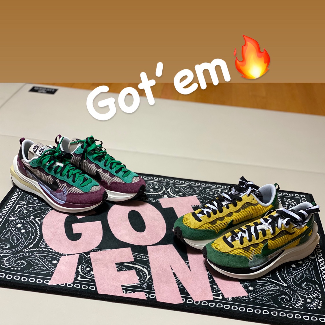 Nike x Sacai VaporWaffle Tour Yellow & Gorge Green Sail, Nike x Sacai VaporWaffle String & Black Villain Red 착용 스타일