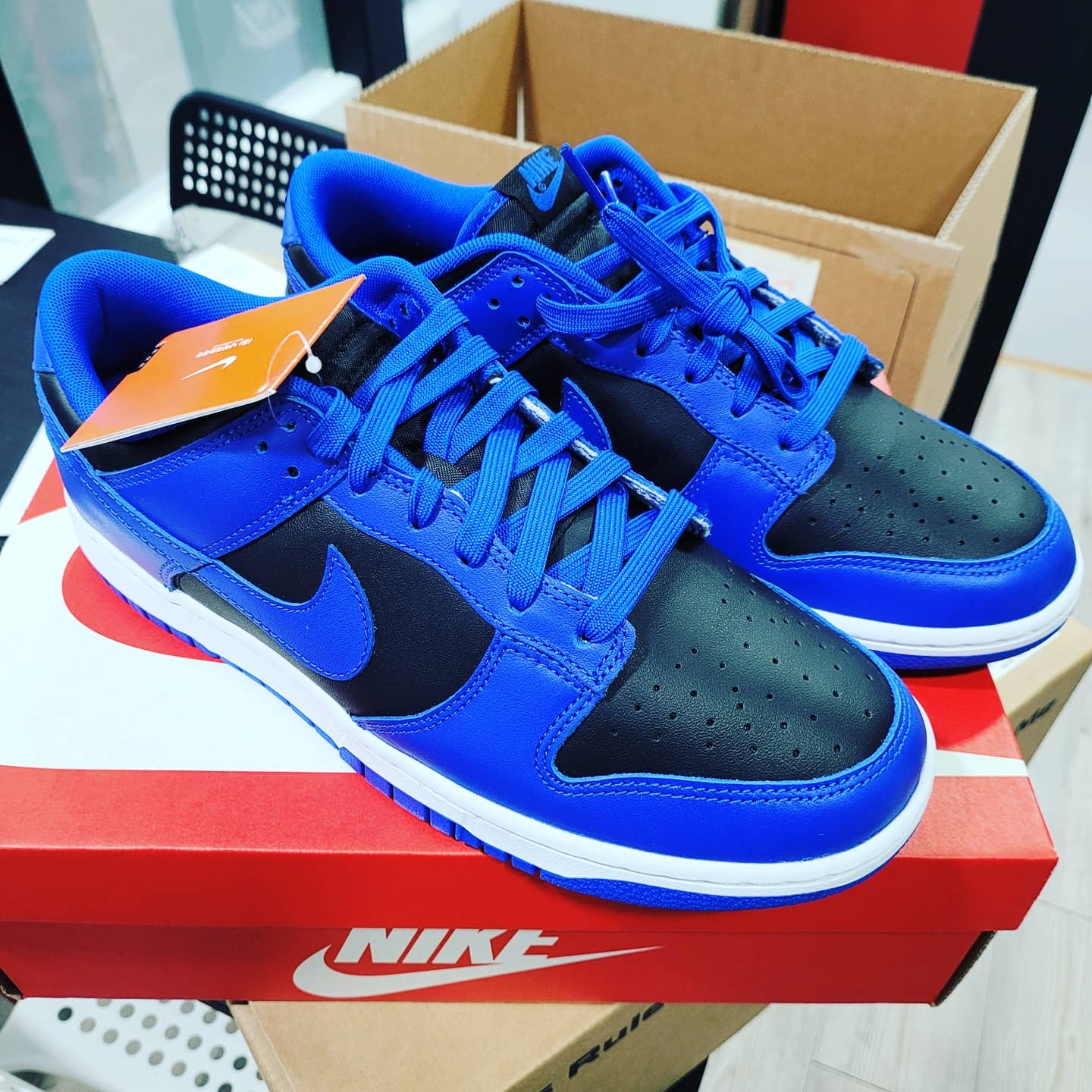 Nike Dunk Low Retro Hyper Cobalt 착용 스타일