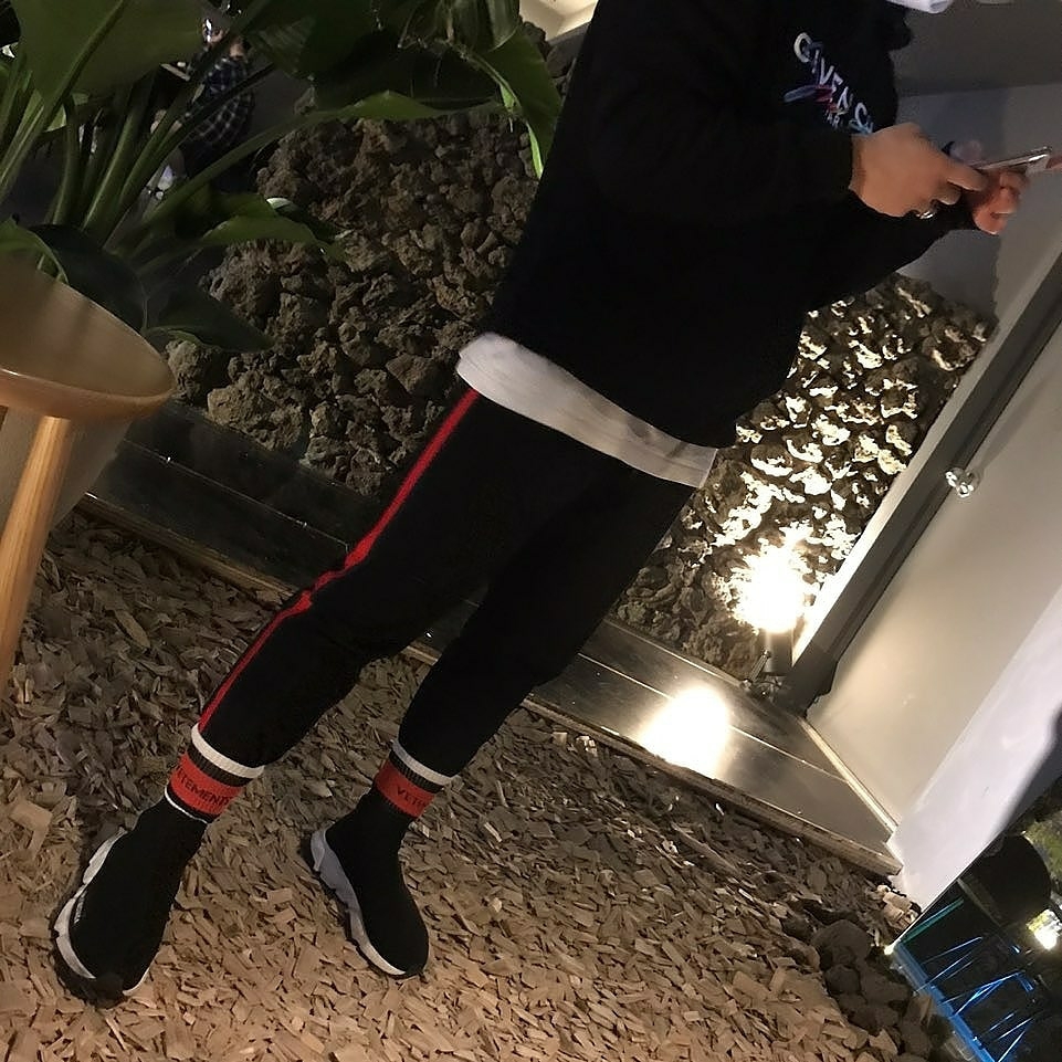 Balenciaga Speed Trainer Black White 2019 착용 스타일