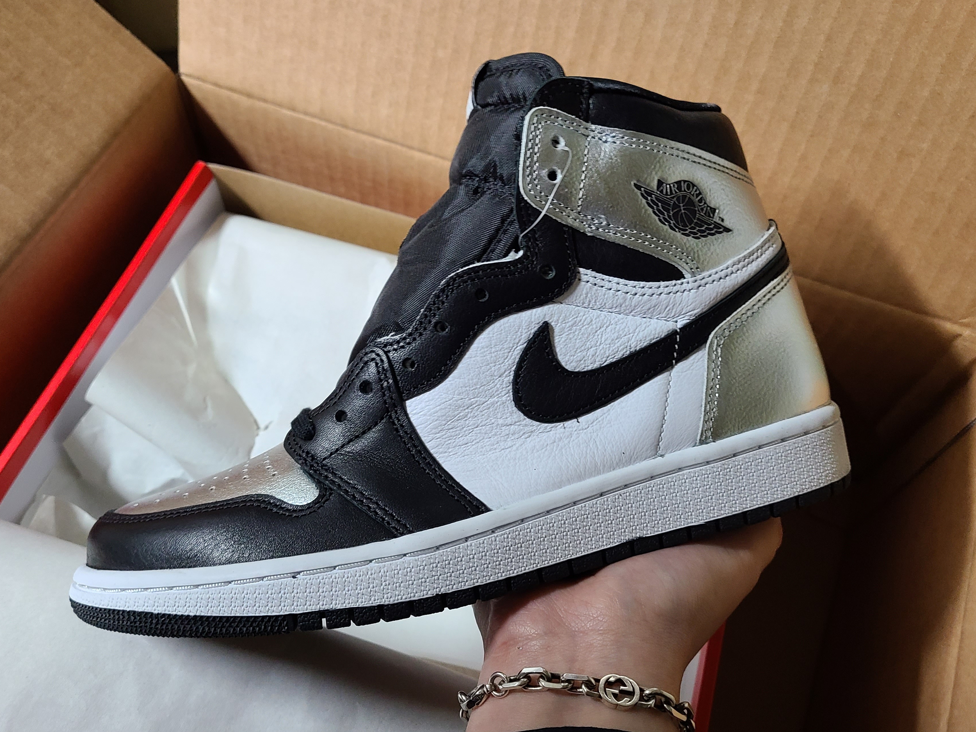 (W) Jordan 1 Retro High OG Silver Toe 착용 스타일 - 1