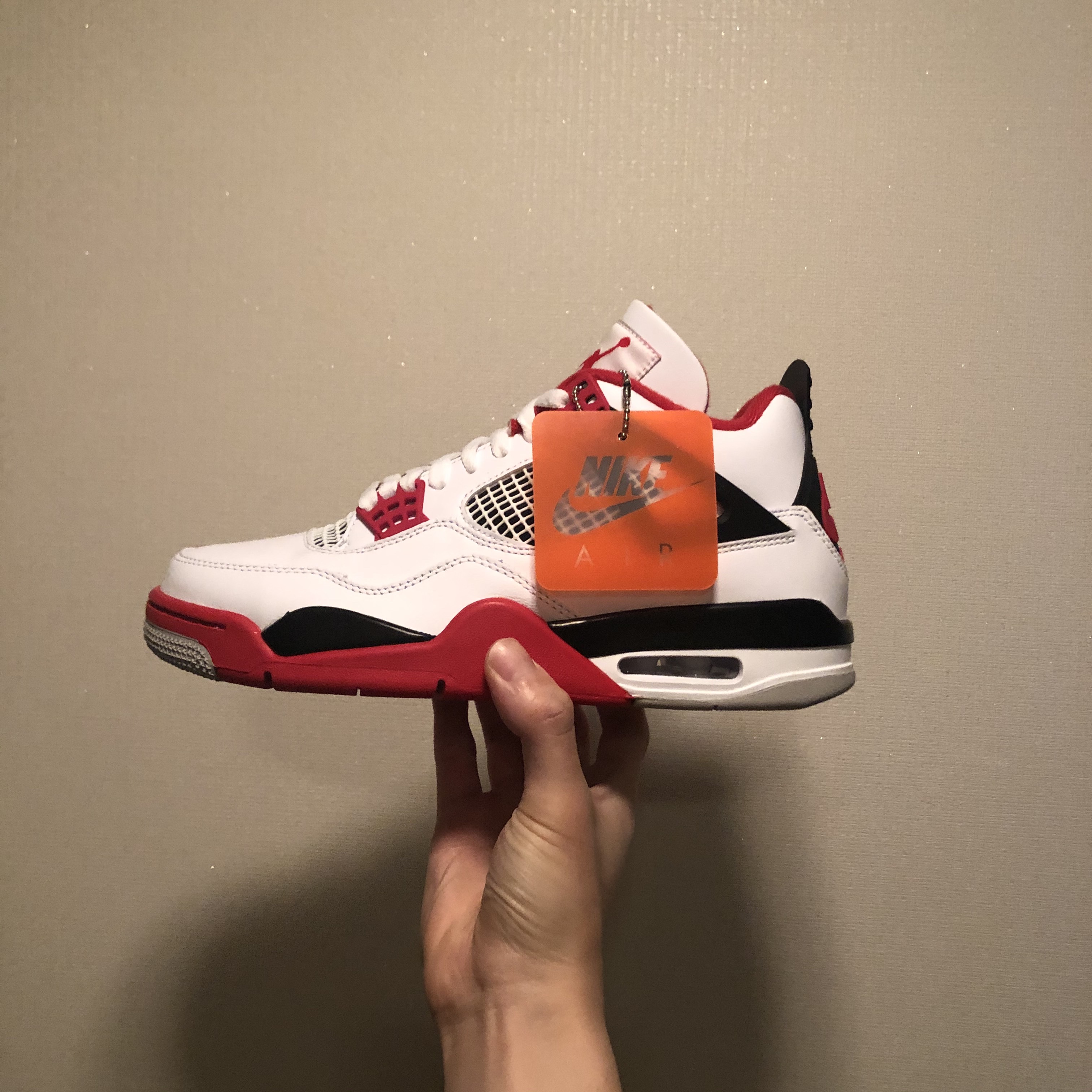 Jordan 4 Retro OG Fire Red 2020 착용 스타일