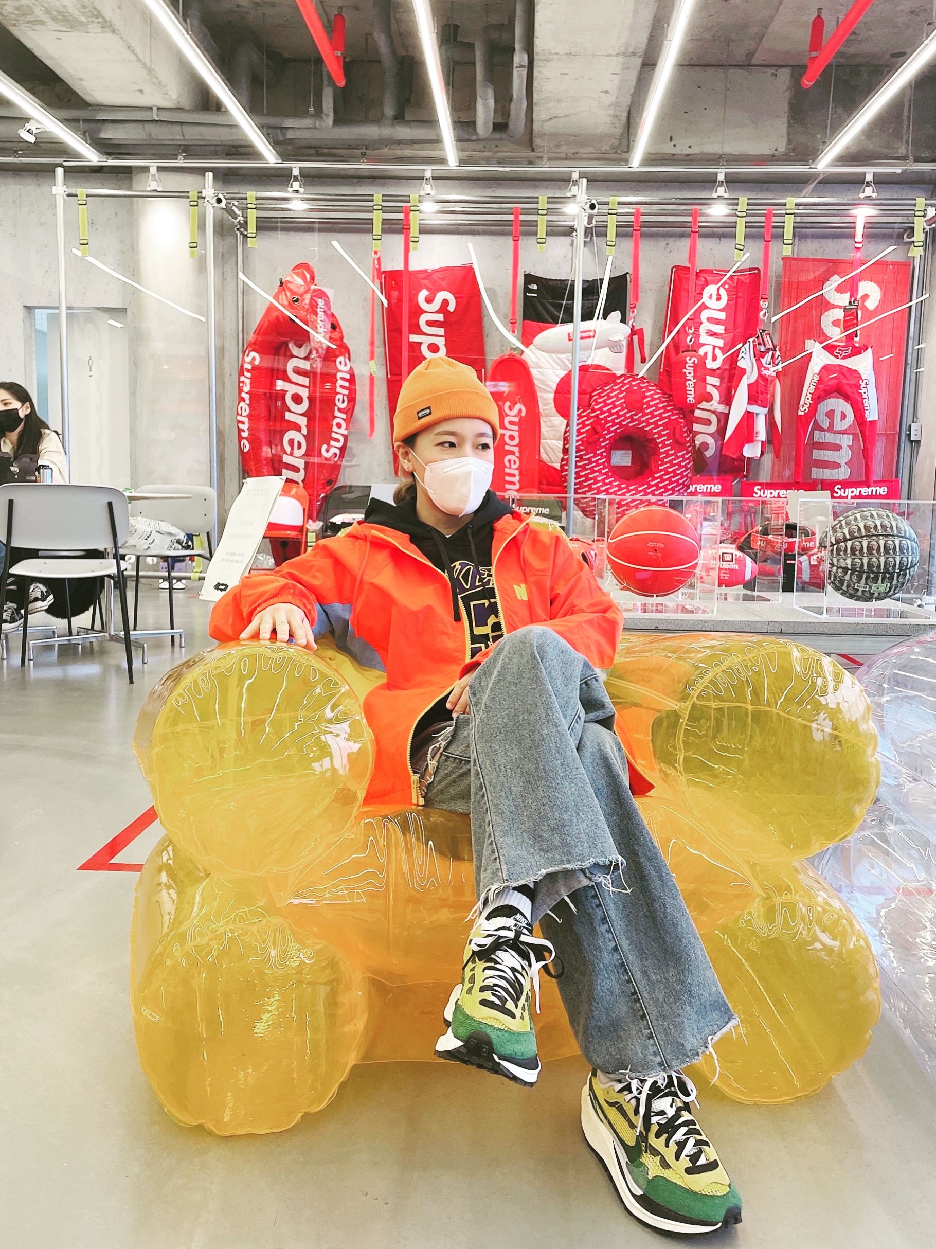 Nike x Sacai VaporWaffle Tour Yellow & Gorge Green Sail 착용 스타일