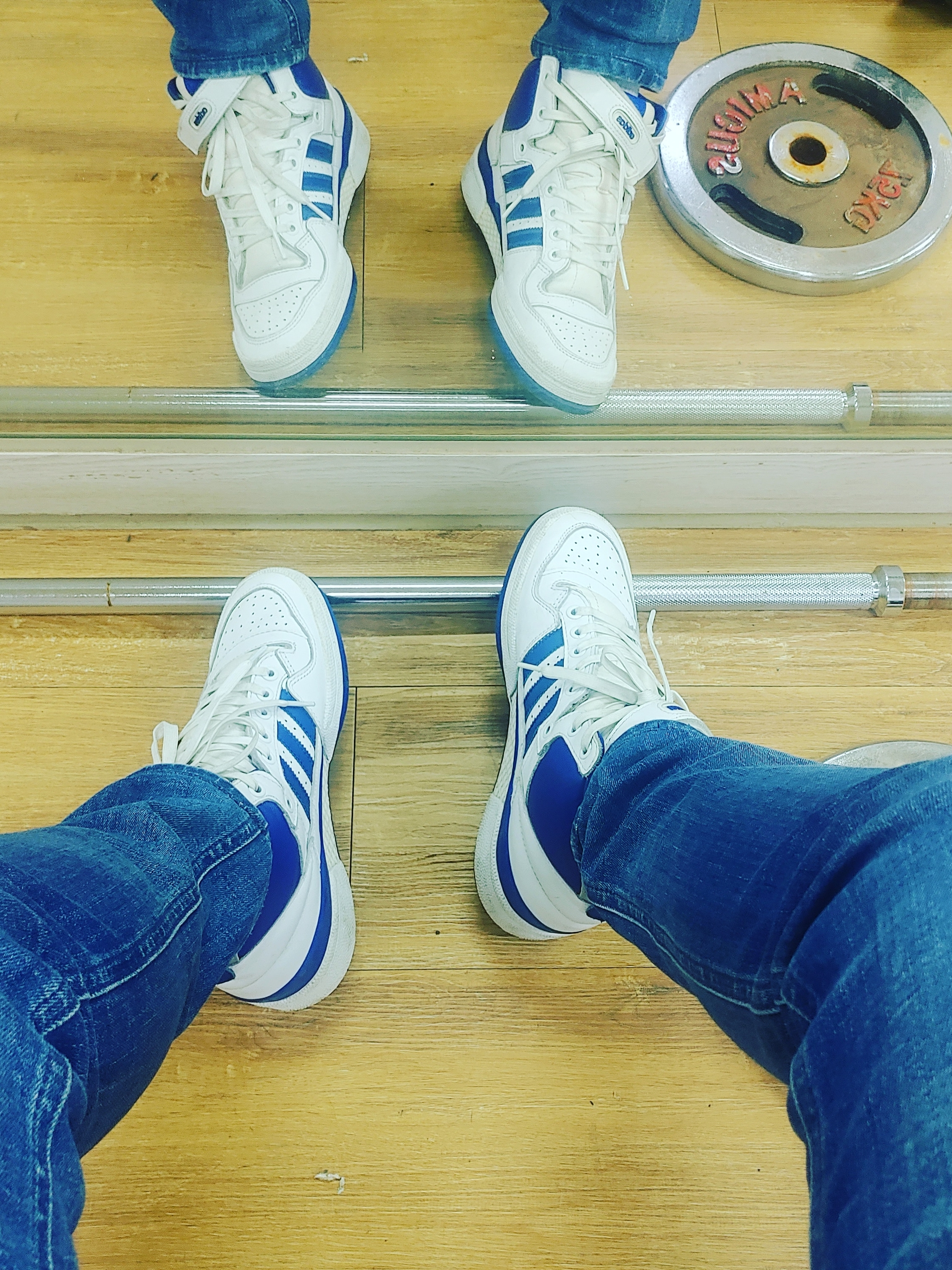 Adidas OG Forum 84 High Blue Thread 착용 스타일 - 1
