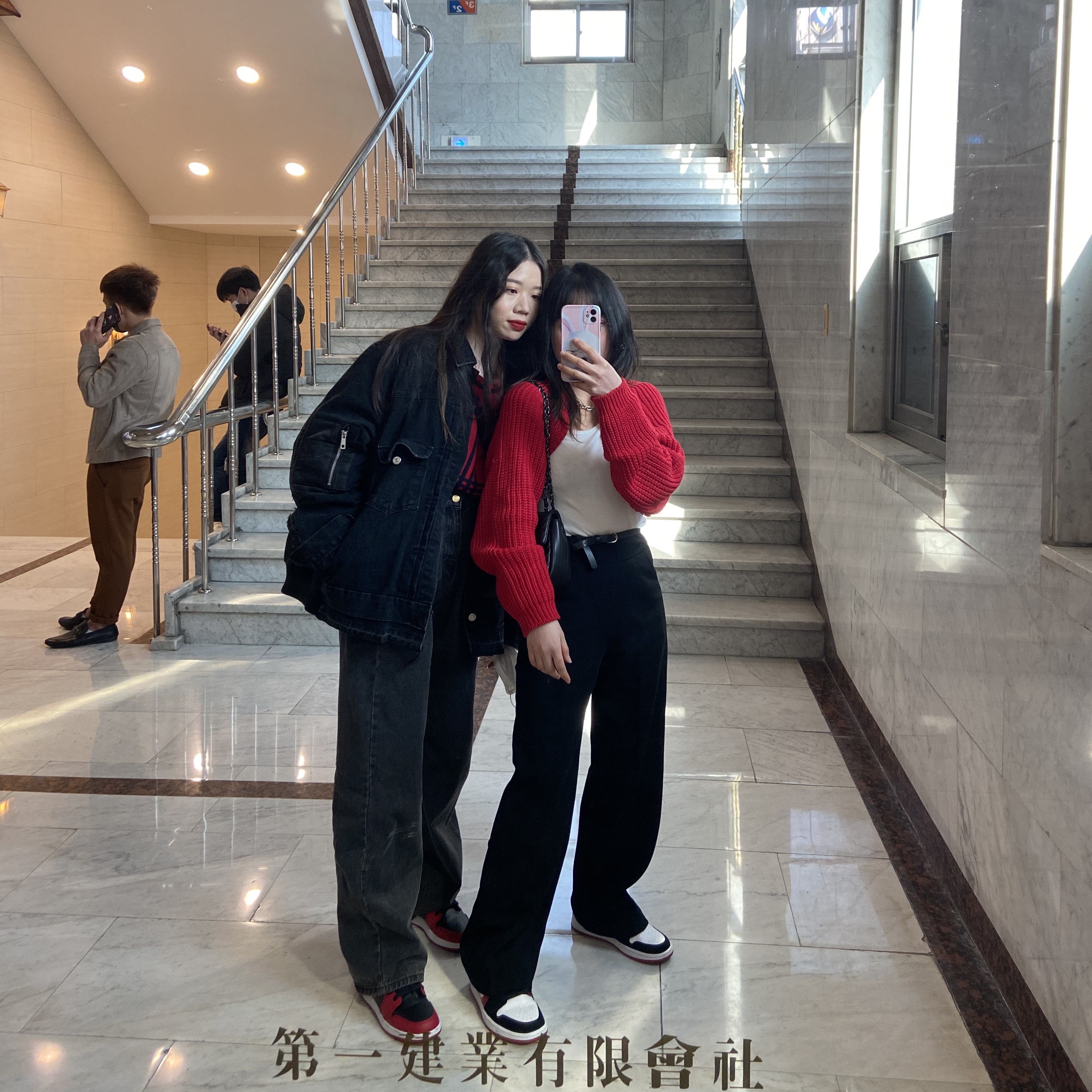 (W) Jordan 1 Low Gym Red Black White, Jordan 1 Low Varsity Red 착용 스타일 - 2