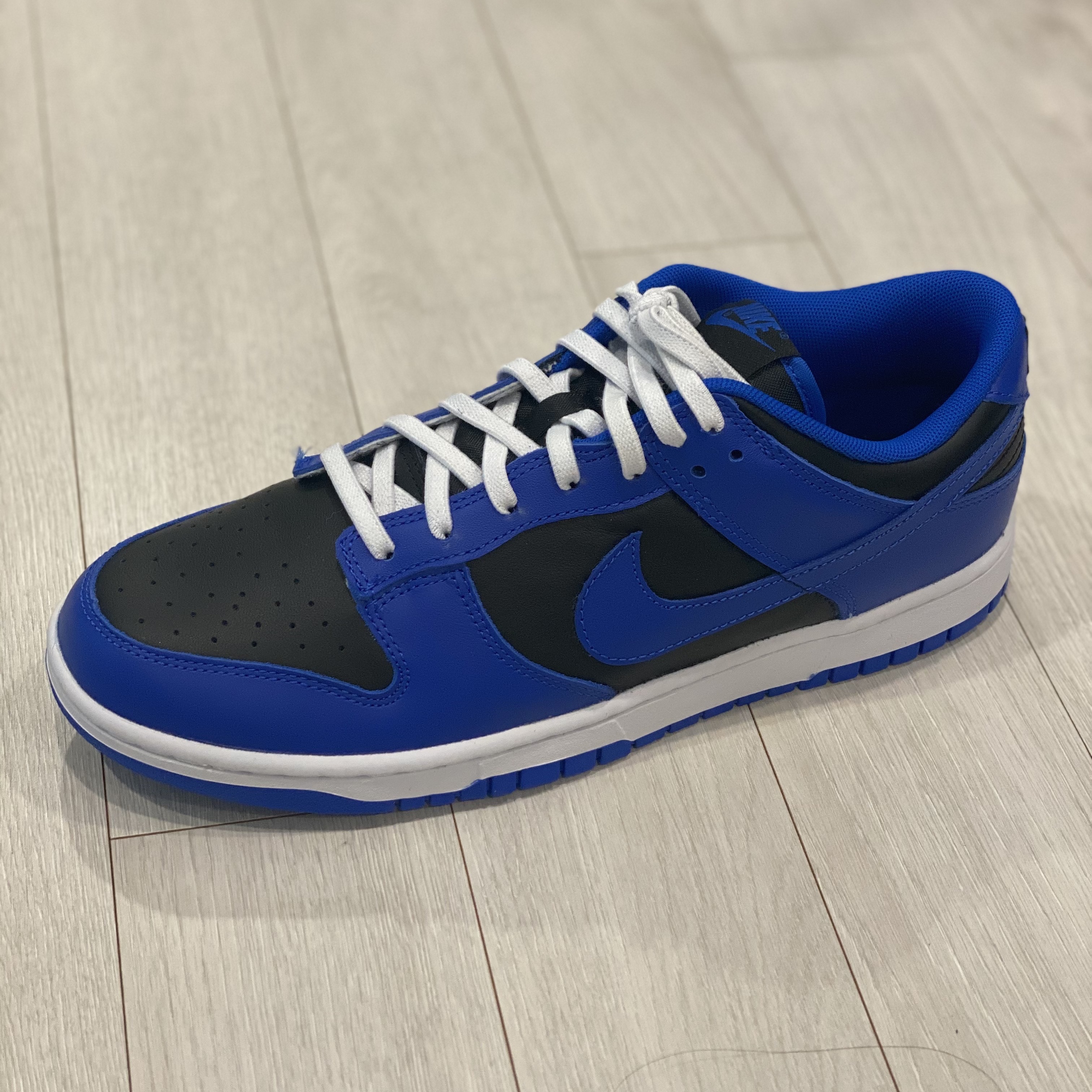 Nike Dunk Low Retro Hyper Cobalt 착용 스타일 - 4