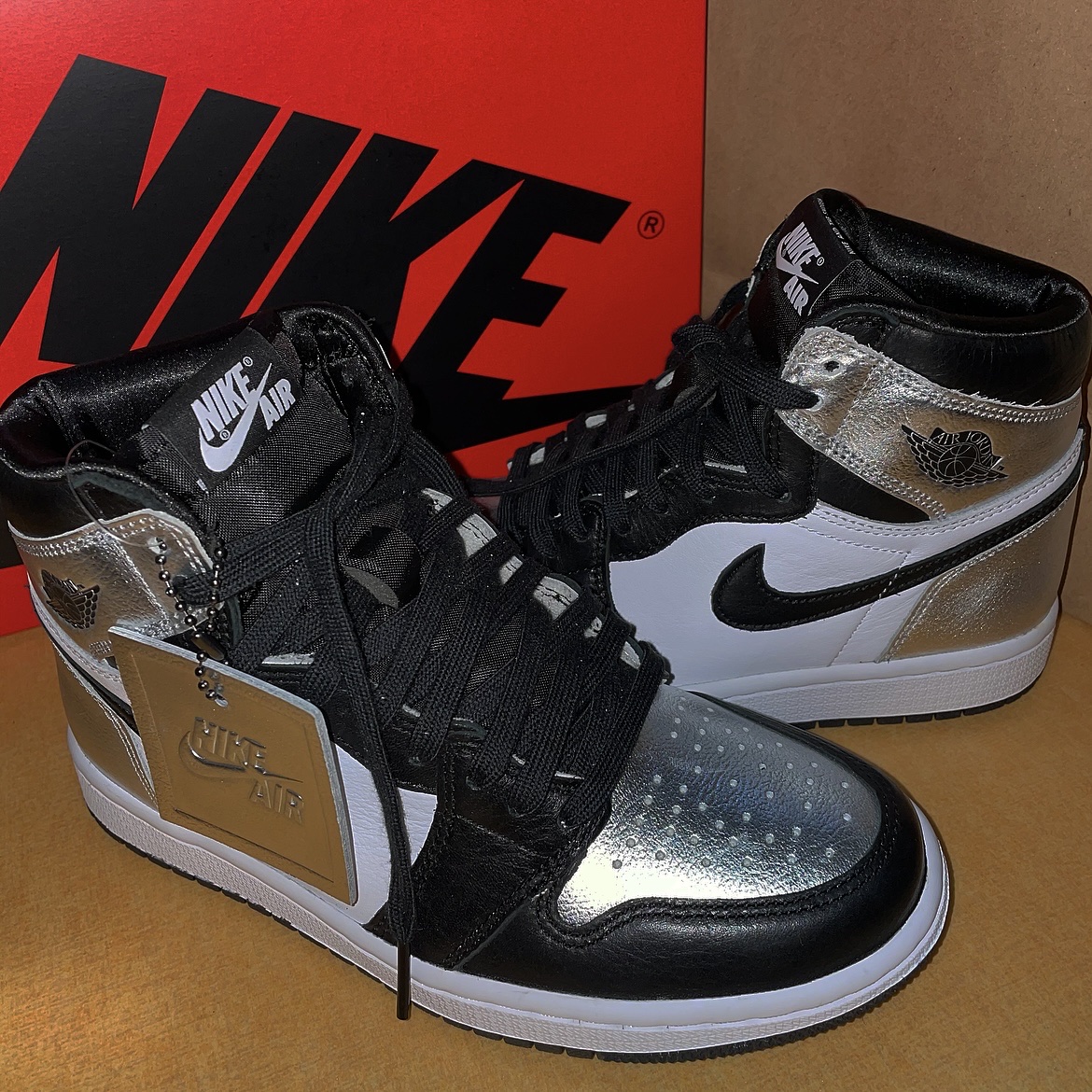 (W) Jordan 1 Retro High OG Silver Toe 착용 스타일 - 4
